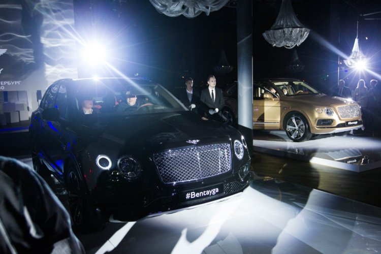 ЭКСТРАОРДИНАРНАЯ ПРЕМЬЕРА BENTLEY BENTAYGA В САНКТ-ПЕТЕРБУРГЕ - изображение 012 на Bentleymoscow.ru!