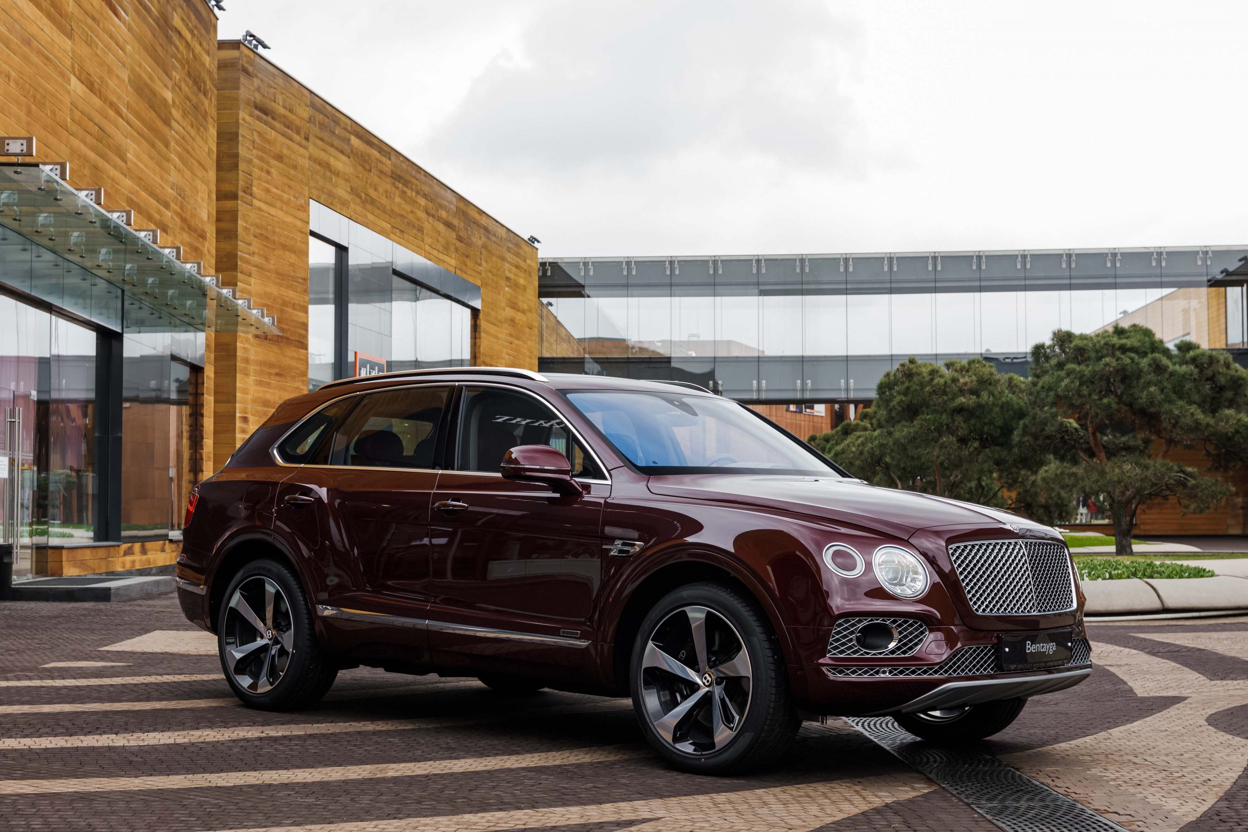 ВАШЕ ПРЕИМУЩЕСТВО НА BENTLEY BENTAYGA - изображение 02042020_Bentley_040-scaled на Bentleymoscow.ru!