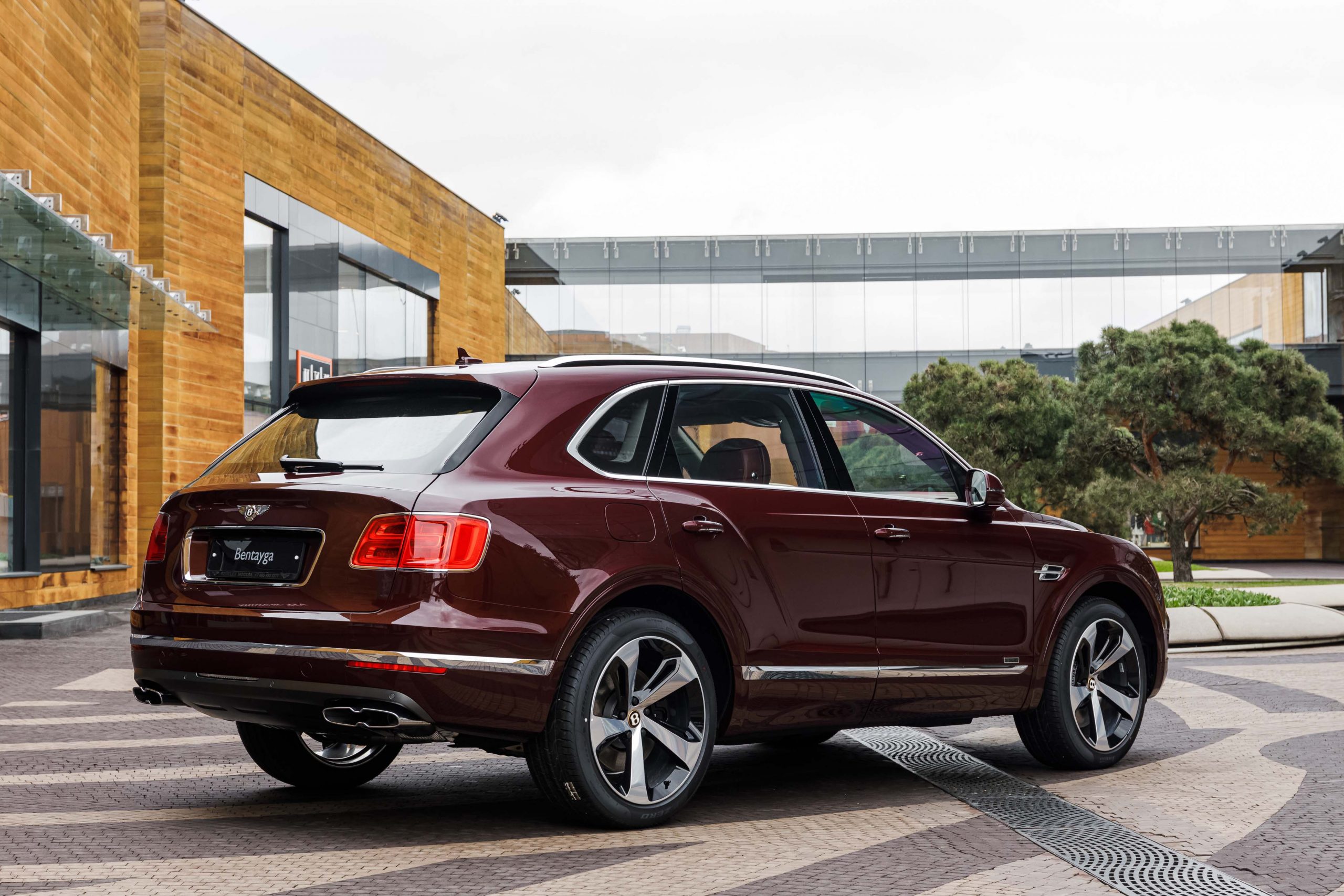 ВАШЕ ПРЕИМУЩЕСТВО НА BENTLEY BENTAYGA - изображение 02042020_Bentley_042-scaled на Bentleymoscow.ru!