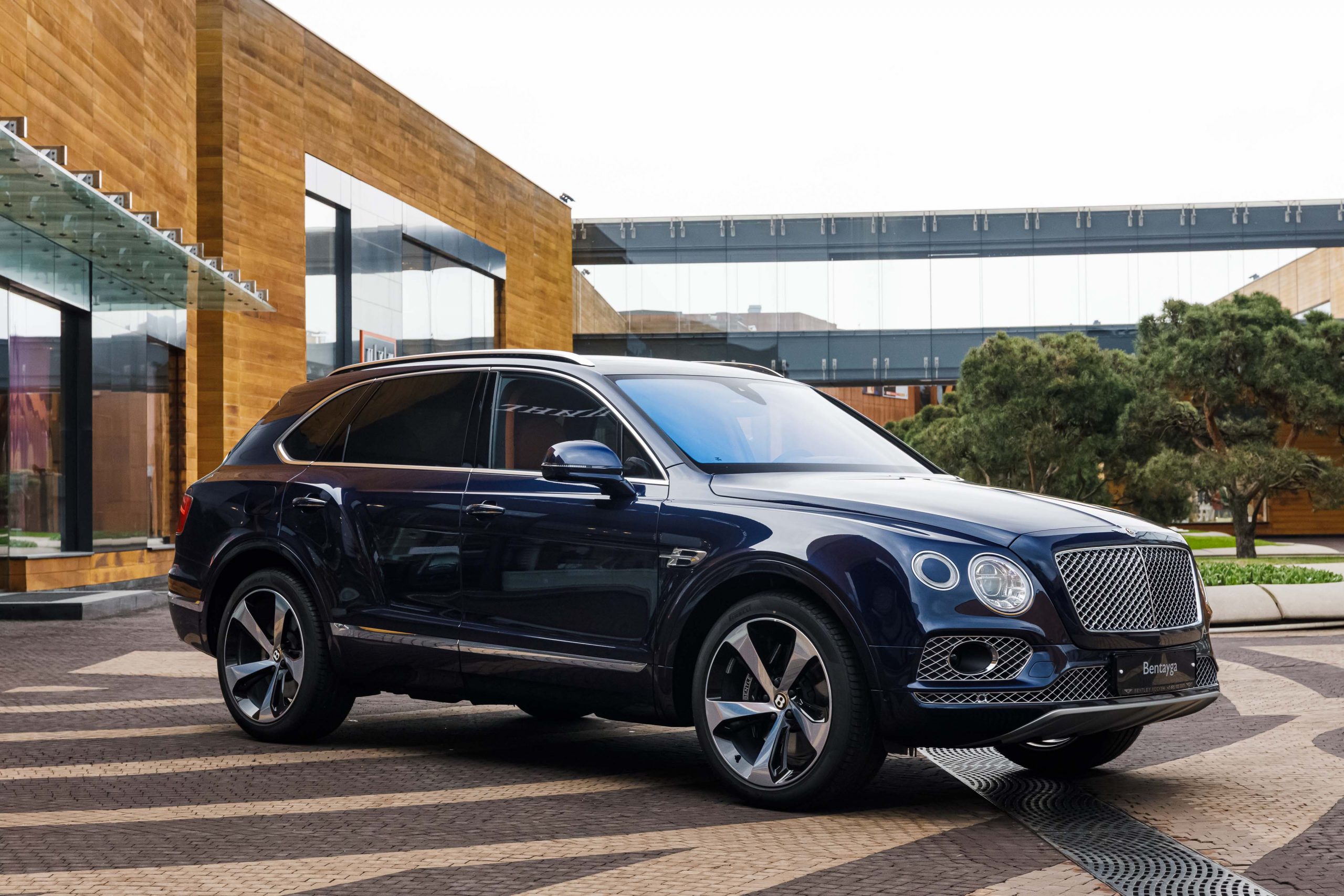 ВАШЕ ПРЕИМУЩЕСТВО НА BENTLEY BENTAYGA - изображение 02042020_Bentley_097-scaled на Bentleymoscow.ru!