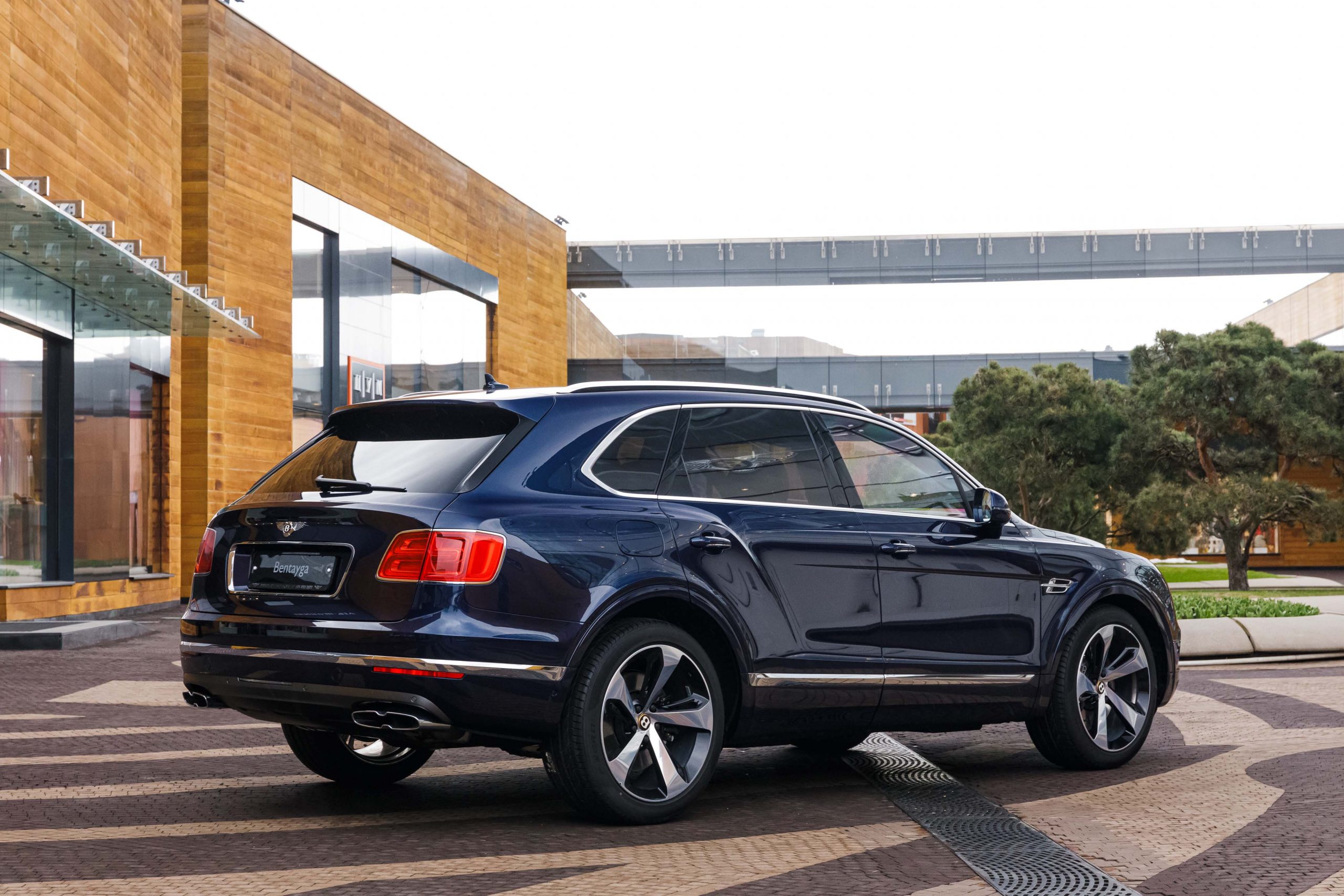 ВАШЕ ПРЕИМУЩЕСТВО НА BENTLEY BENTAYGA - изображение 02042020_Bentley_099-scaled на Bentleymoscow.ru!