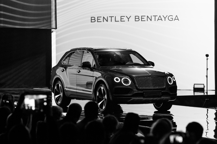 ЭКСТРАОРДИНАРНАЯ ПРЕЗЕНТАЦИЯ BENTLEY BENTAYGA В КОНЦЕРТНОМ ЗАЛЕ «БАРВИХА LUXURY VILLAGE» - изображение 032 на Bentleymoscow.ru!