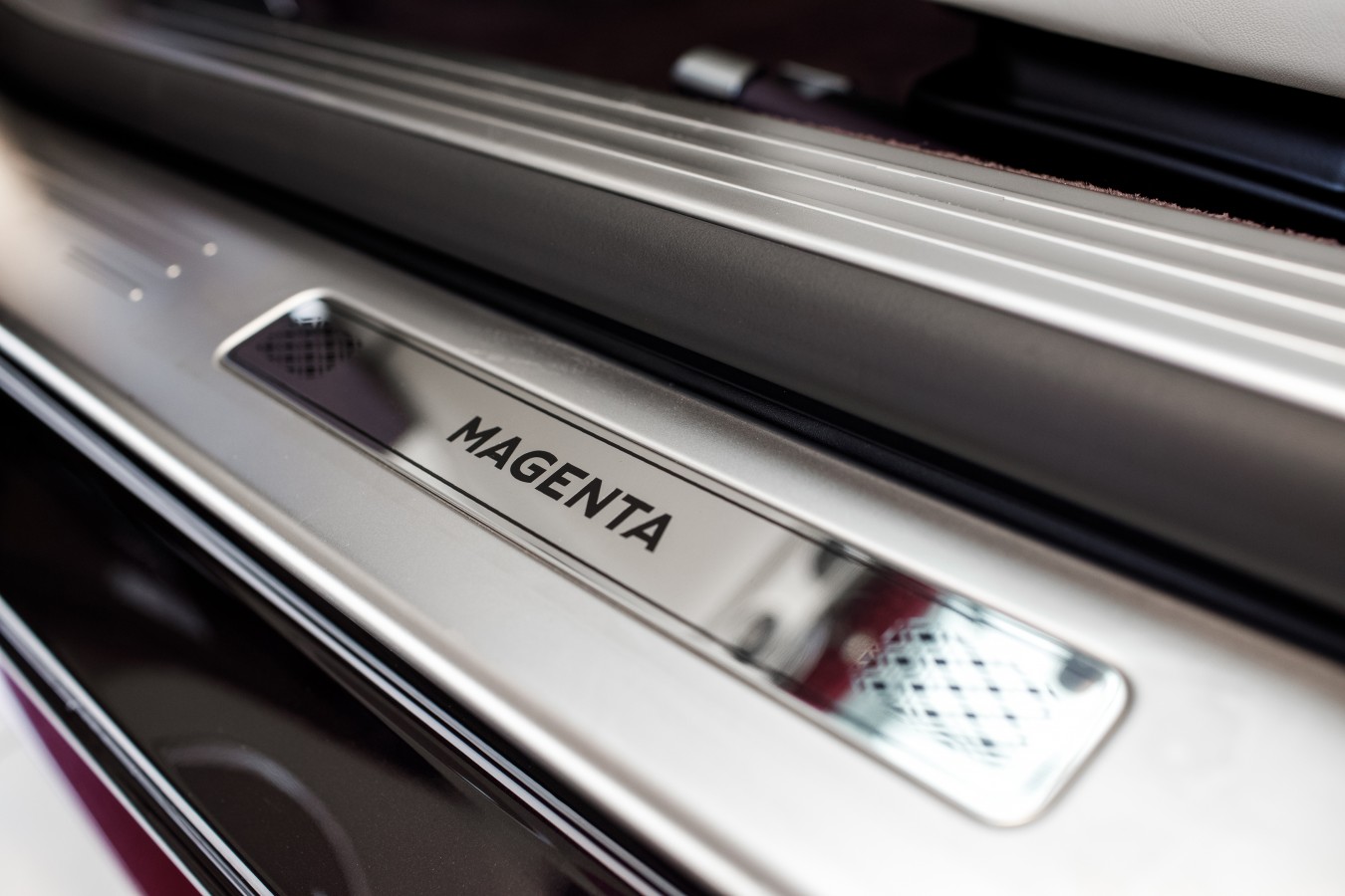 УНИКАЛЬНЫЙ BENTLEY CONTINENTAL GT V8             MAGENTA EDITION - изображение 080218Bentley_032 на Bentleymoscow.ru!