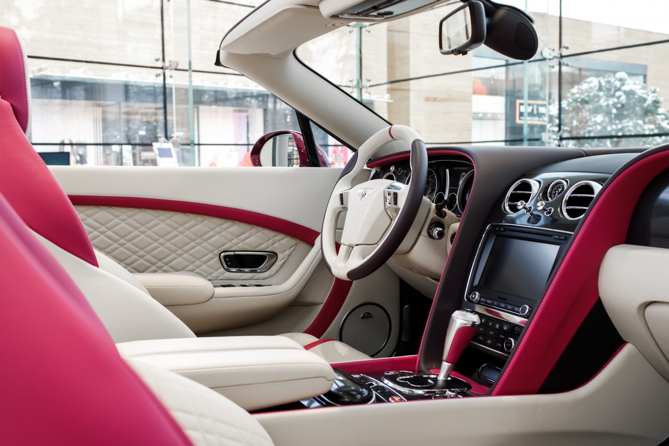 СОЗДАНО ВРУЧНУЮ В ВЕЛИКОБРИТАНИИ, ВЫБРАНО С ЛЮБОВЬЮ В РОССИИ - изображение 080218Bentley_035 на Bentleymoscow.ru!