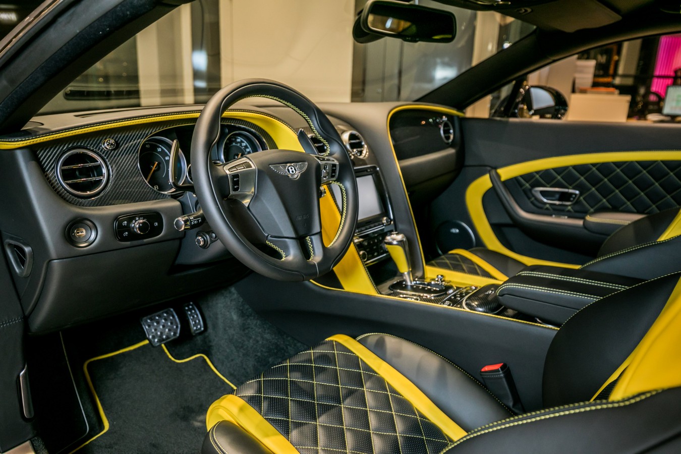 СОЗДАНО ВРУЧНУЮ В ВЕЛИКОБРИТАНИИ, ВЫБРАНО С ЛЮБОВЬЮ В РОССИИ - изображение 0861 на Bentleymoscow.ru!