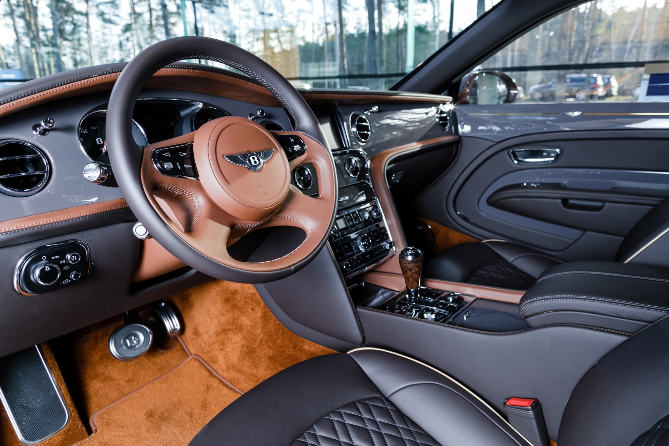 СОЗДАНО ВРУЧНУЮ В ВЕЛИКОБРИТАНИИ, ВЫБРАНО С ЛЮБОВЬЮ В РОССИИ - изображение 091117Bentley_007 на Bentleymoscow.ru!