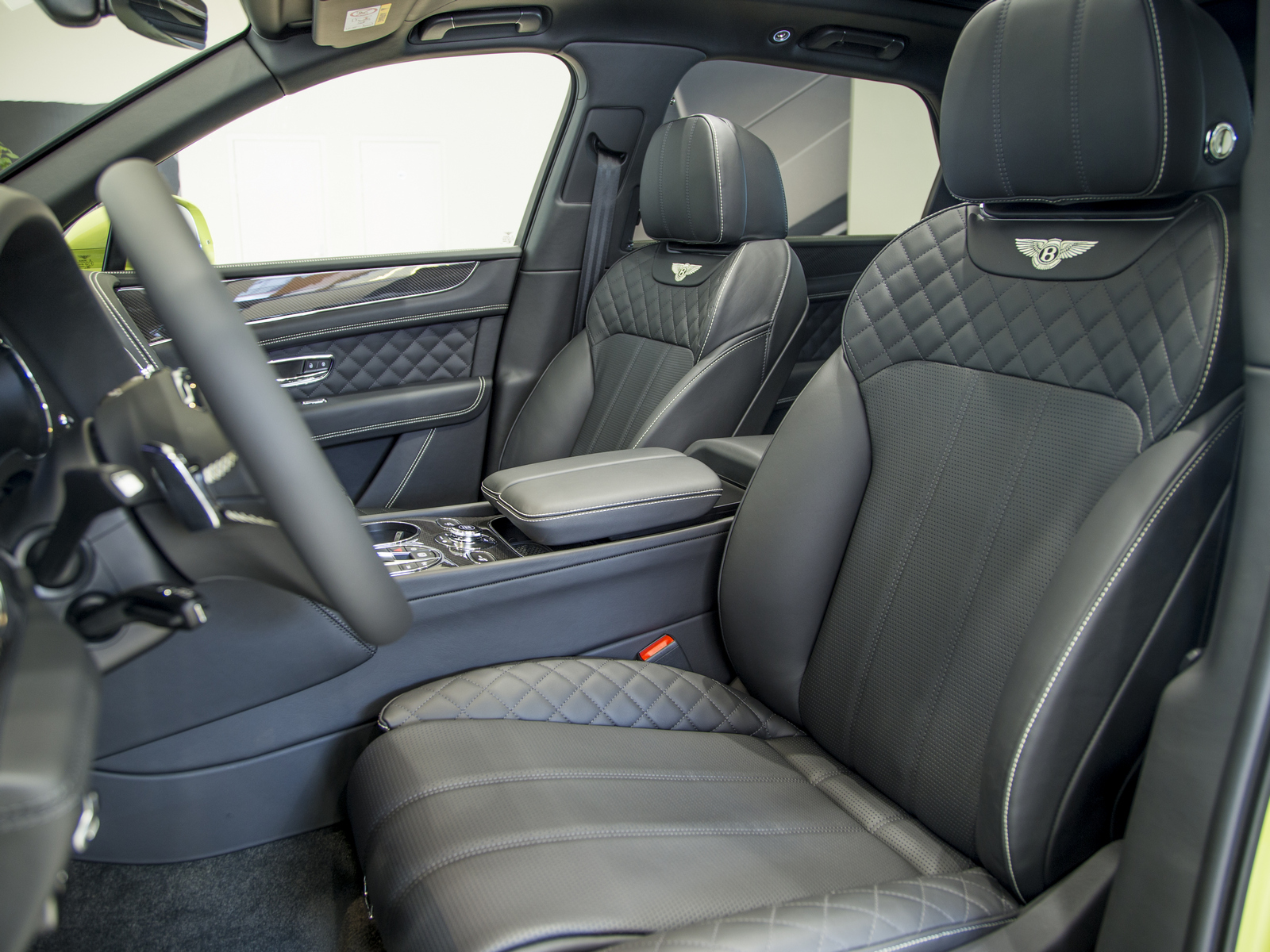 Bentley Bentayga: финальная коллекция 2020 - изображение 11-2 на Bentleymoscow.ru!