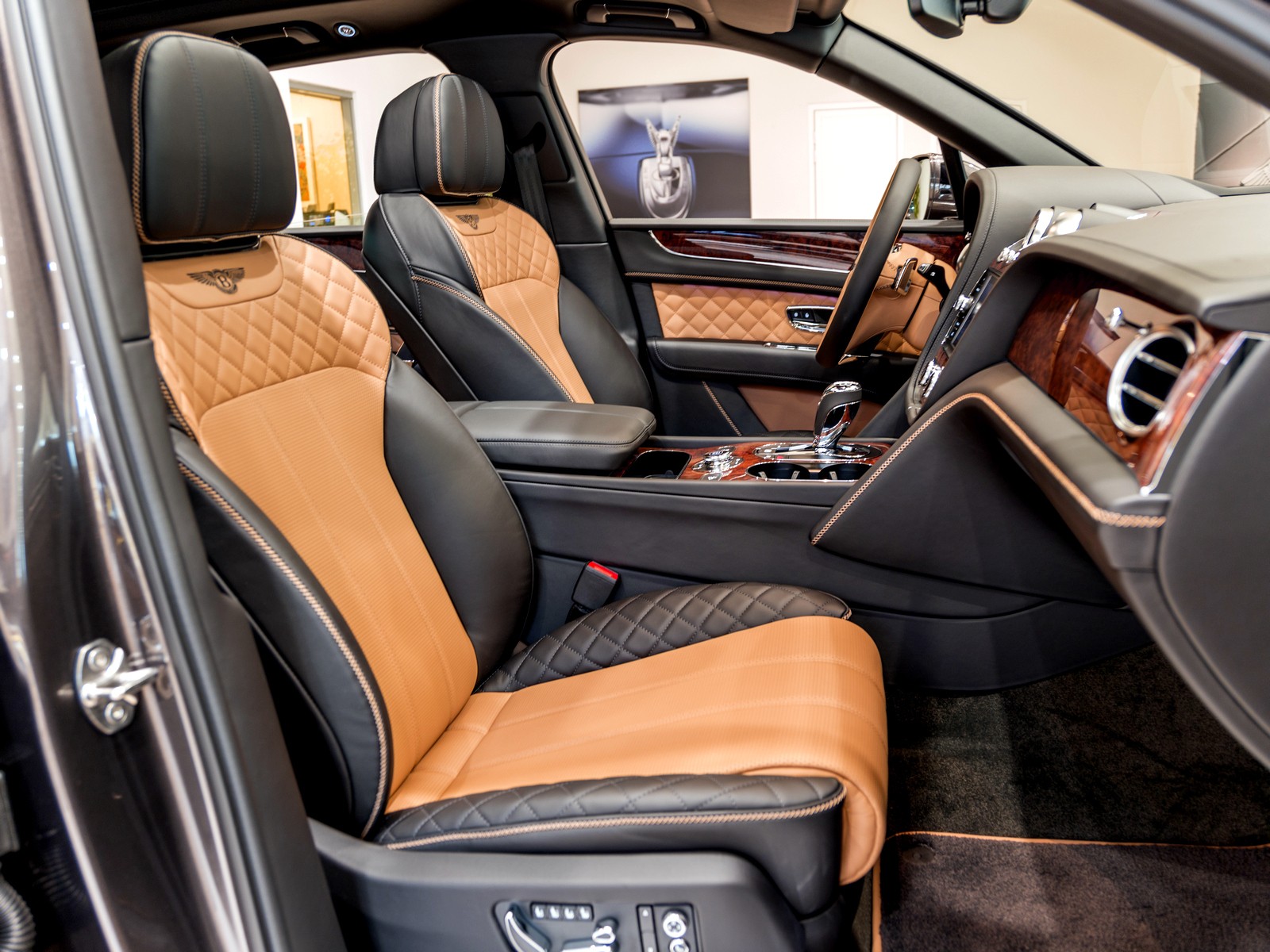 Bentley Bentayga: финальная коллекция 2020 - изображение 16-5 на Bentleymoscow.ru!