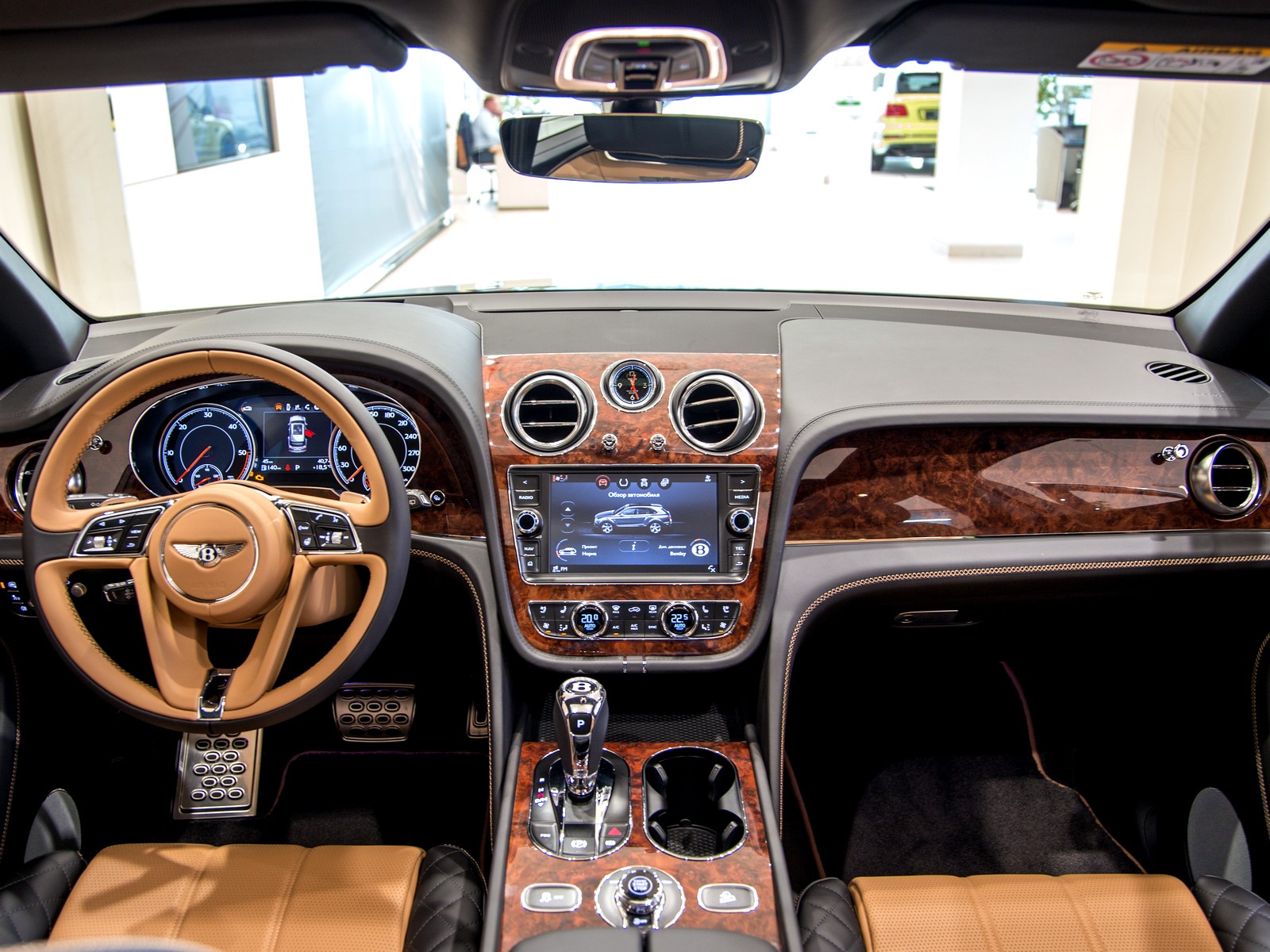 Bentley Bentayga: финальная коллекция 2020 - изображение 17-4 на Bentleymoscow.ru!