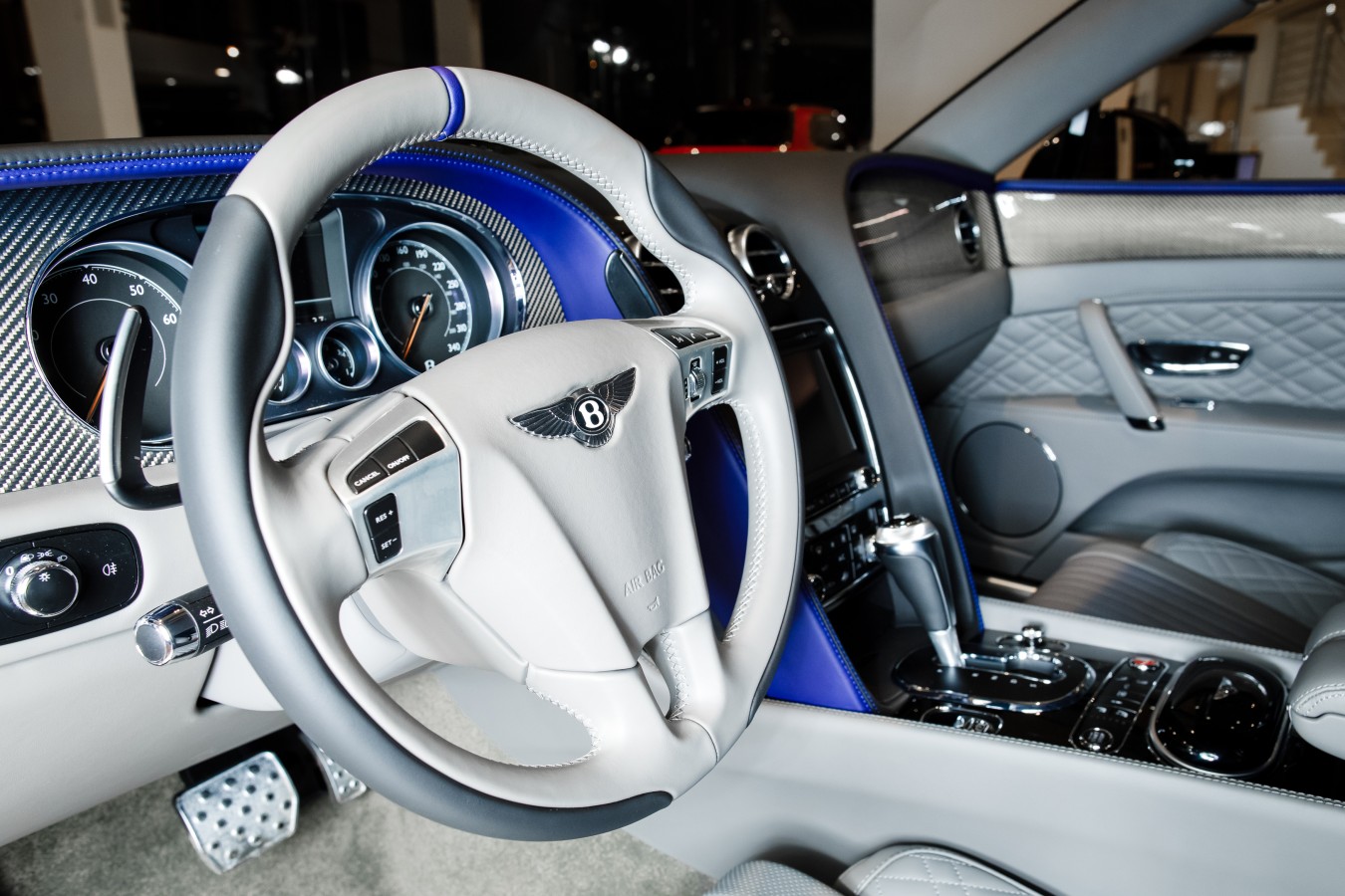 СОЗДАНО ВРУЧНУЮ В ВЕЛИКОБРИТАНИИ, ВЫБРАНО С ЛЮБОВЬЮ В РОССИИ - изображение 251217_Flying_016 на Bentleymoscow.ru!