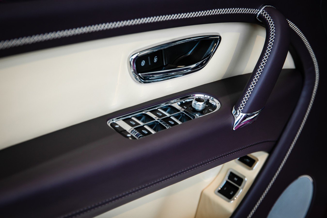 LADY`S COLLECTION SPB - изображение Bentayga-Diesel_012 на Bentleymoscow.ru!