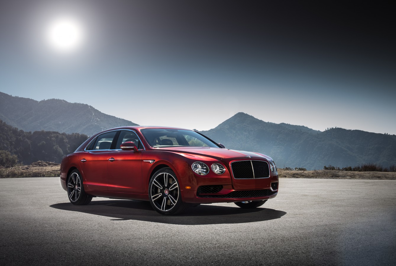 НОВЫЙ BENTLEY В ЛИЗИНГ ОТ 699 500 РУБЛЕЙ - изображение Bentley-Flying-Spur-V8-03 на Bentleymoscow.ru!