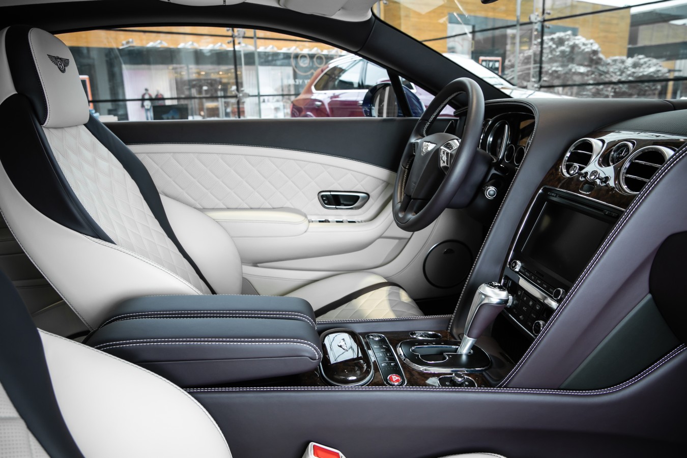 LADY`S COLLECTION SPB - изображение Continental-GT_008 на Bentleymoscow.ru!