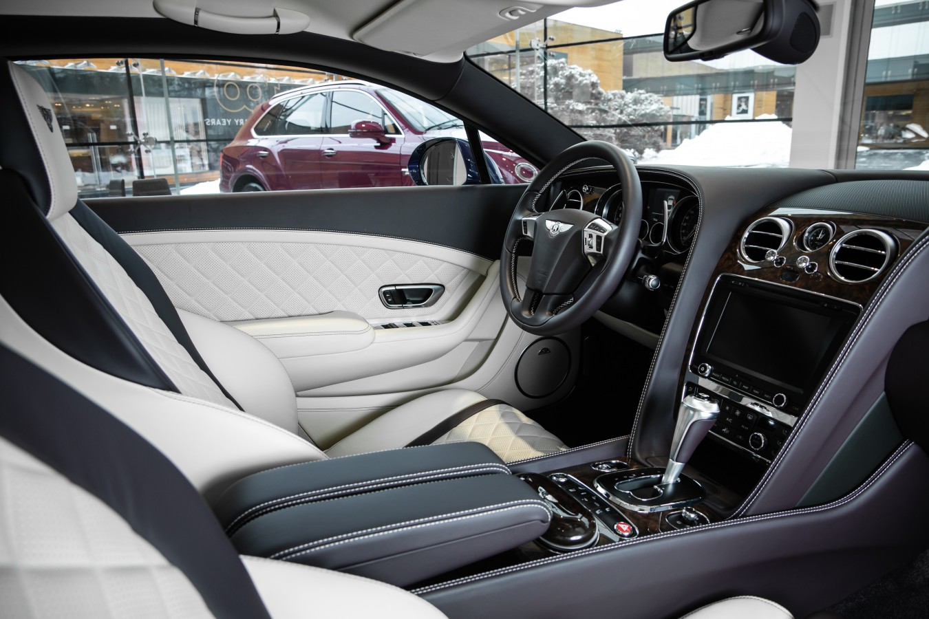 LADY`S COLLECTION SPB - изображение Continental-GT_009 на Bentleymoscow.ru!