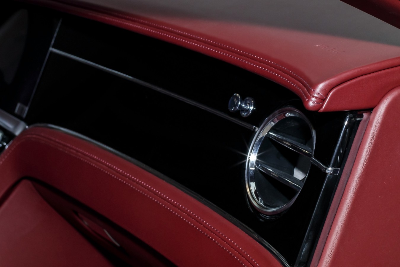 LADY`S COLLECTION SPB - изображение GT_1-49 на Bentleymoscow.ru!