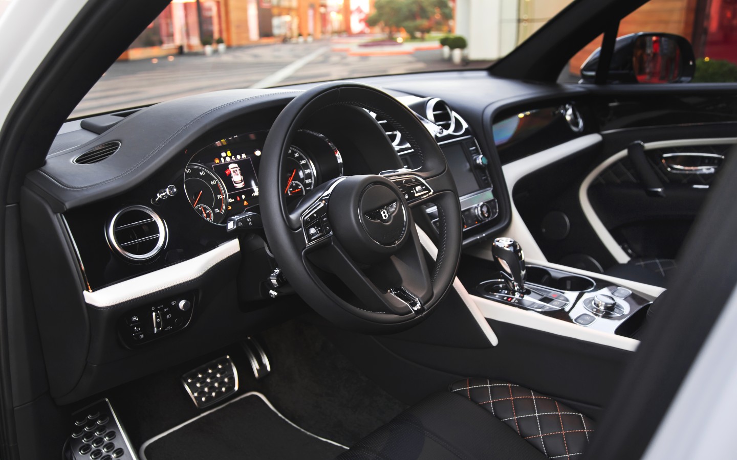 КОЛЛЕКЦИЯ BENTLEY BENTAYGA MULLINER - изображение IMG_0021 на Bentleymoscow.ru!