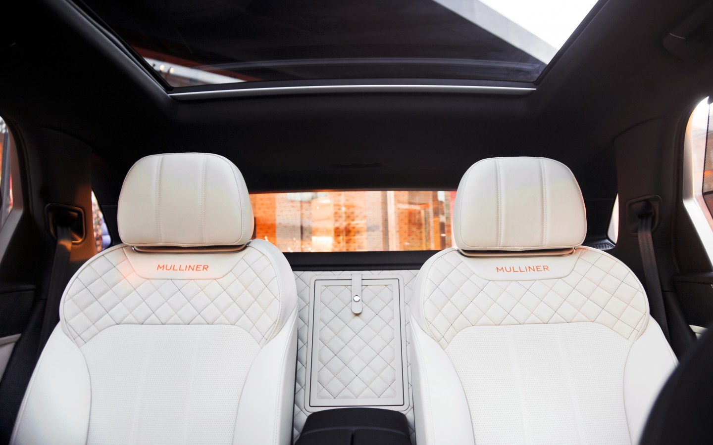 КОЛЛЕКЦИЯ BENTLEY BENTAYGA MULLINER - изображение IMG_0028 на Bentleymoscow.ru!