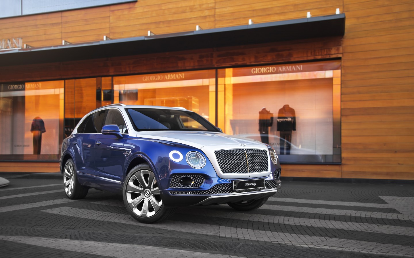 КОЛЛЕКЦИЯ BENTLEY BENTAYGA MULLINER - изображение IMG_0111 на Bentleymoscow.ru!