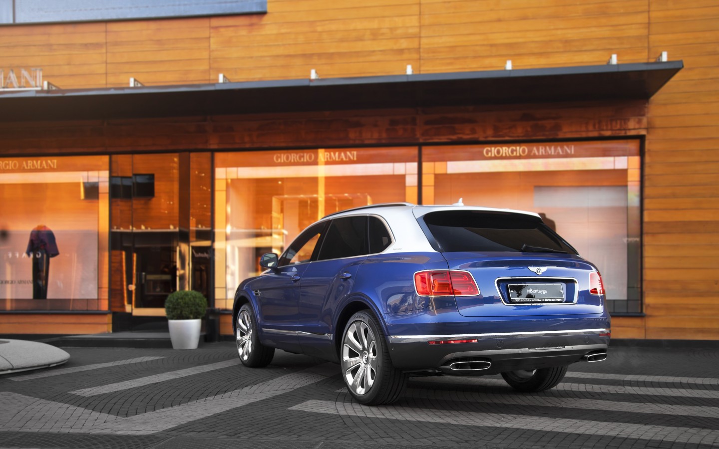 КОЛЛЕКЦИЯ BENTLEY BENTAYGA MULLINER - изображение IMG_0116 на Bentleymoscow.ru!