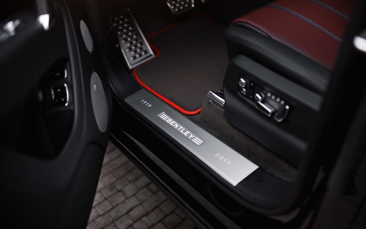 BENTLEY MULLINER COLLECTION - изображение IMG_0122 на Bentleymoscow.ru!