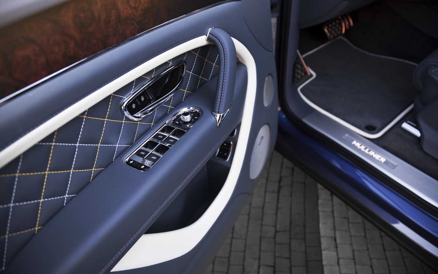 КОЛЛЕКЦИЯ BENTLEY BENTAYGA MULLINER - изображение IMG_0123 на Bentleymoscow.ru!