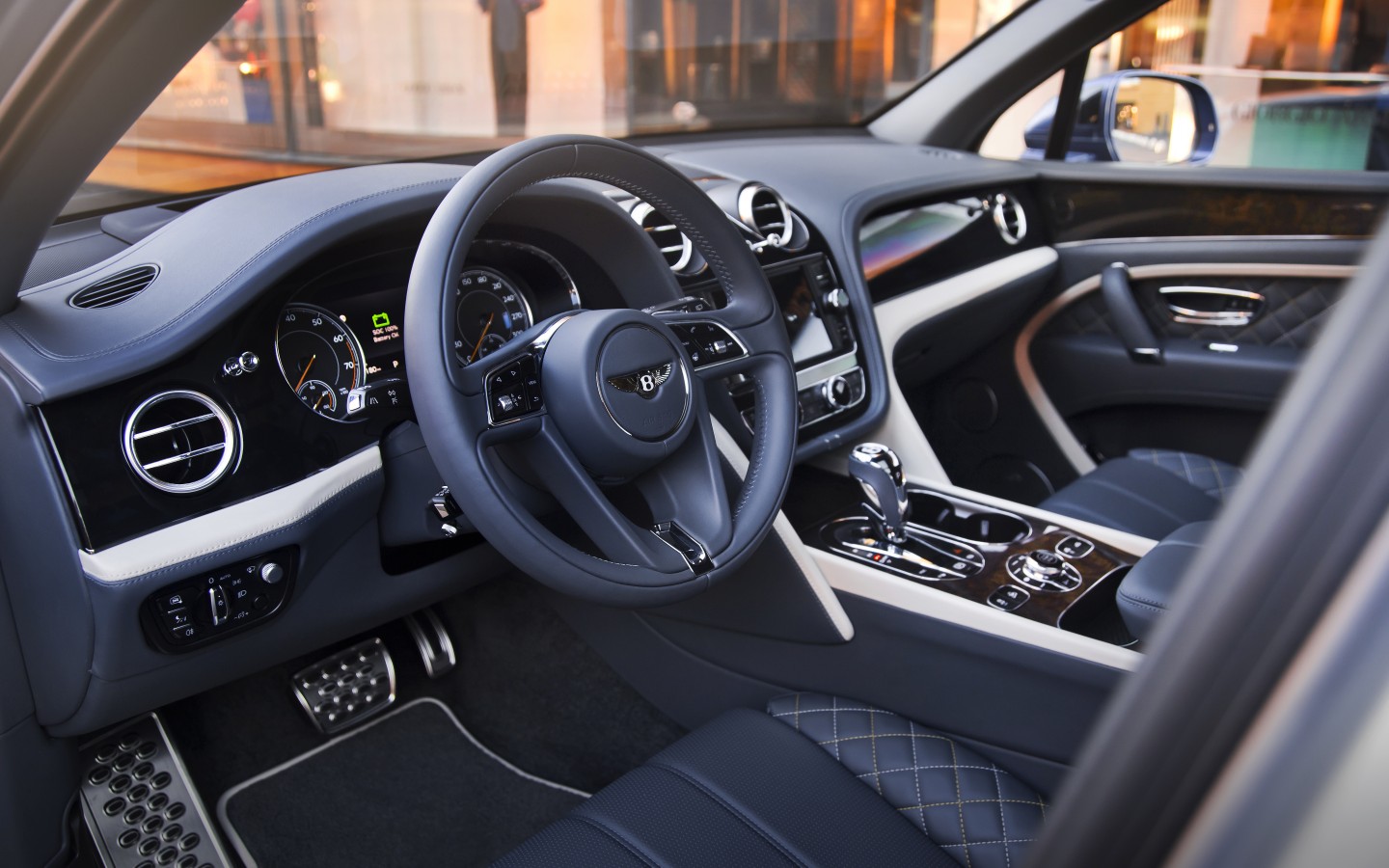 КОЛЛЕКЦИЯ BENTLEY BENTAYGA MULLINER - изображение IMG_0127 на Bentleymoscow.ru!