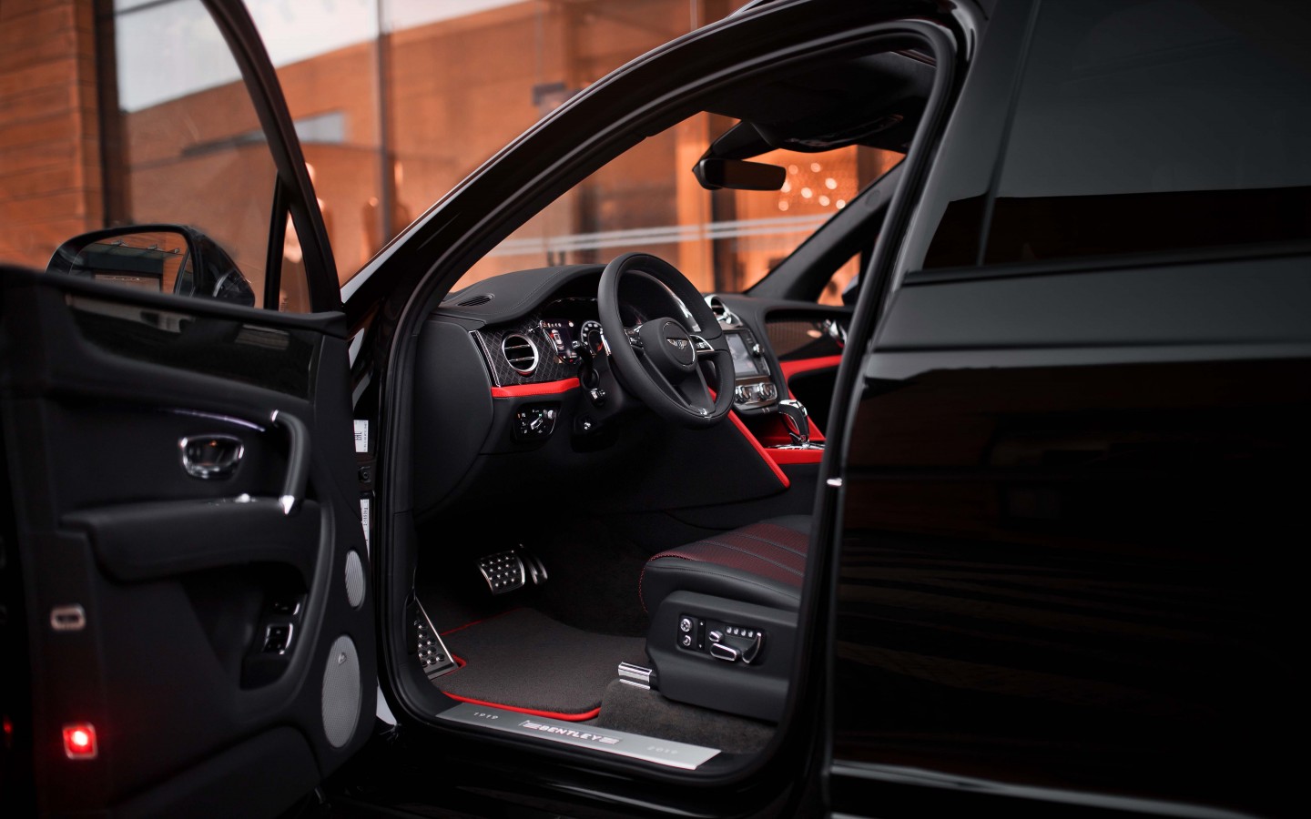 BENTLEY MULLINER COLLECTION - изображение IMG_0129 на Bentleymoscow.ru!