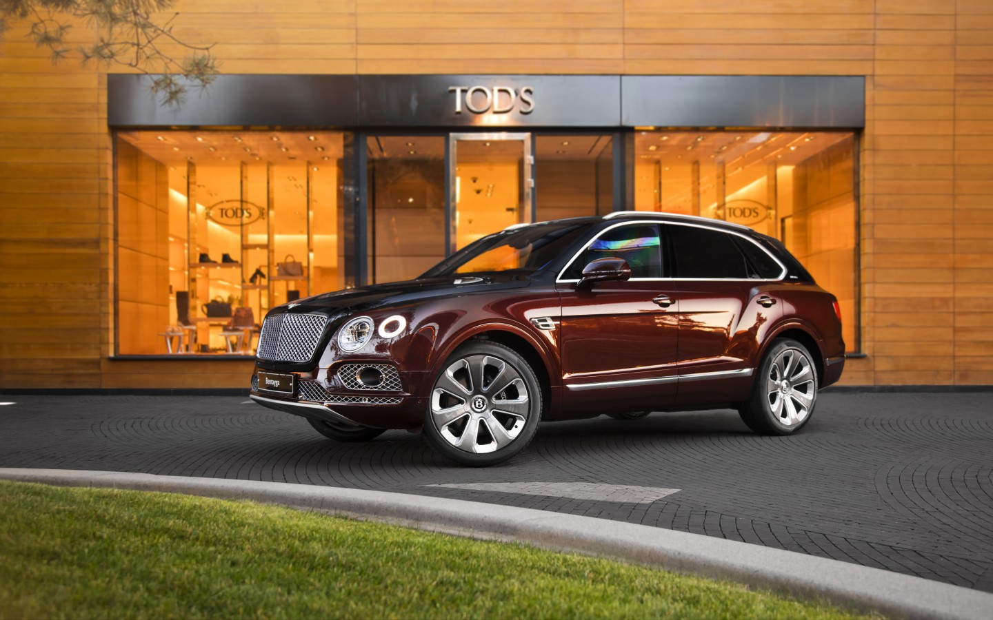 КОЛЛЕКЦИЯ BENTLEY BENTAYGA MULLINER - изображение IMG_0137 на Bentleymoscow.ru!