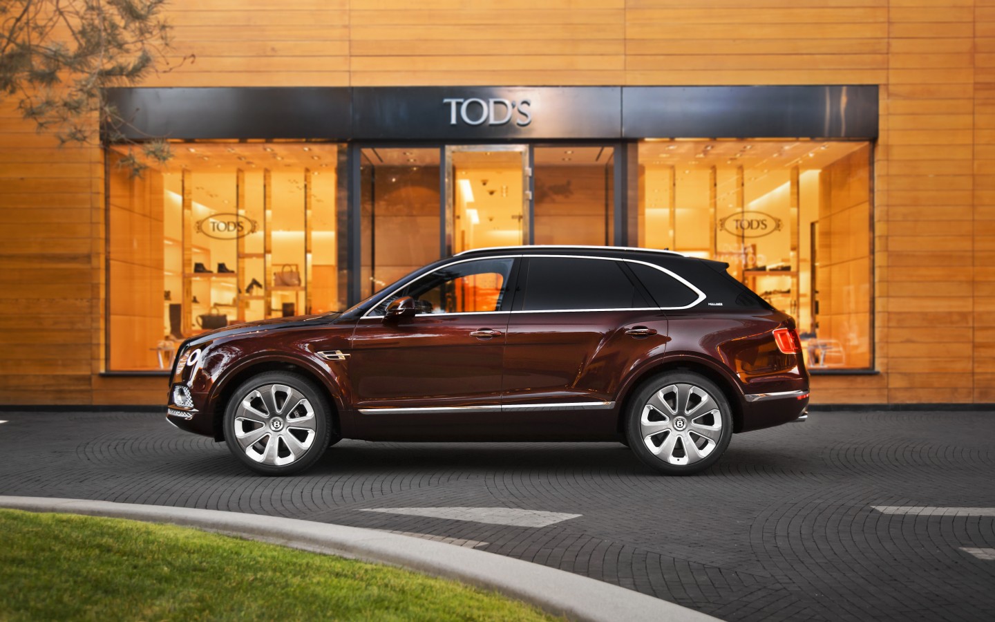 КОЛЛЕКЦИЯ BENTLEY BENTAYGA MULLINER - изображение IMG_0143 на Bentleymoscow.ru!