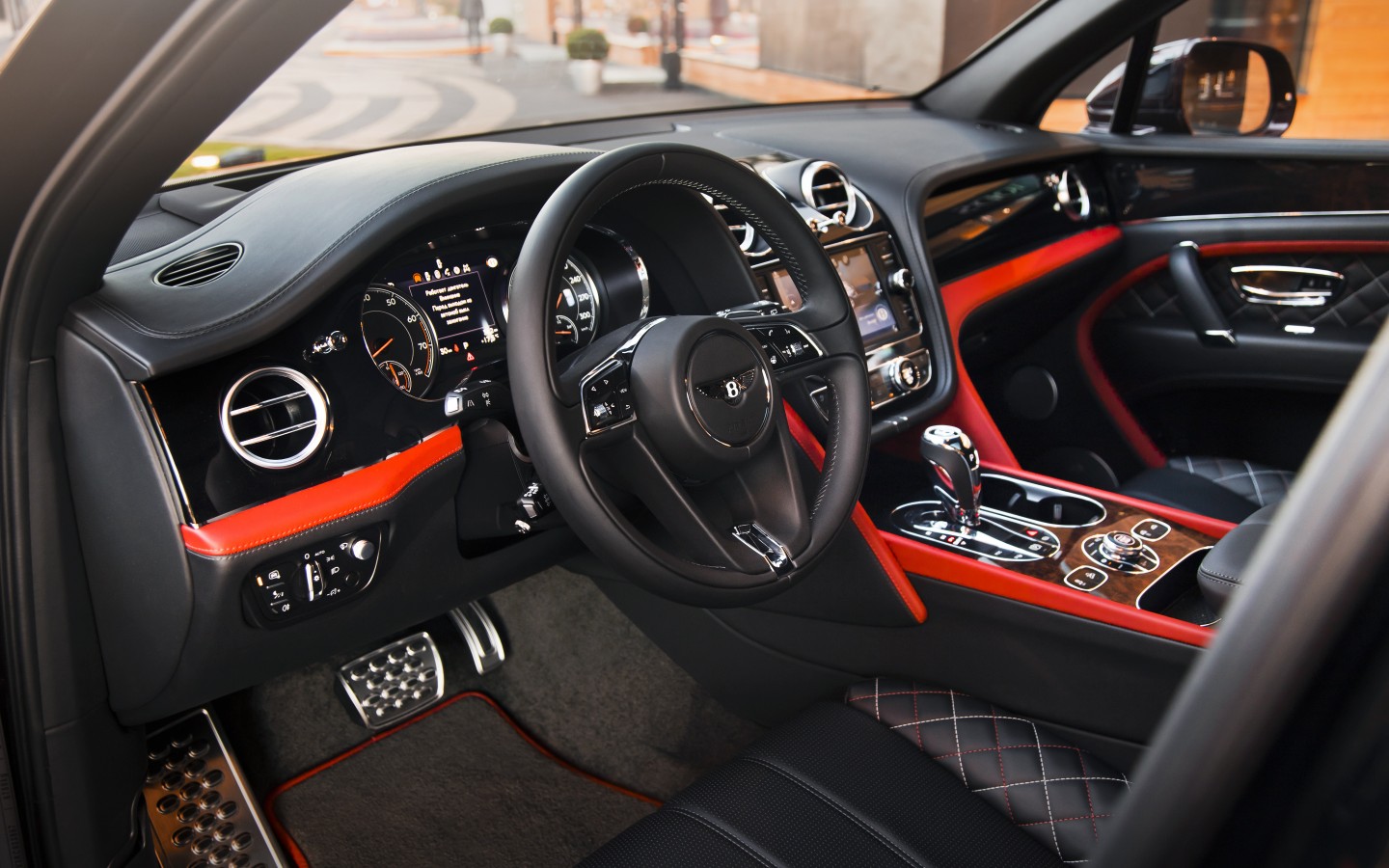 КОЛЛЕКЦИЯ BENTLEY BENTAYGA MULLINER - изображение IMG_0172 на Bentleymoscow.ru!