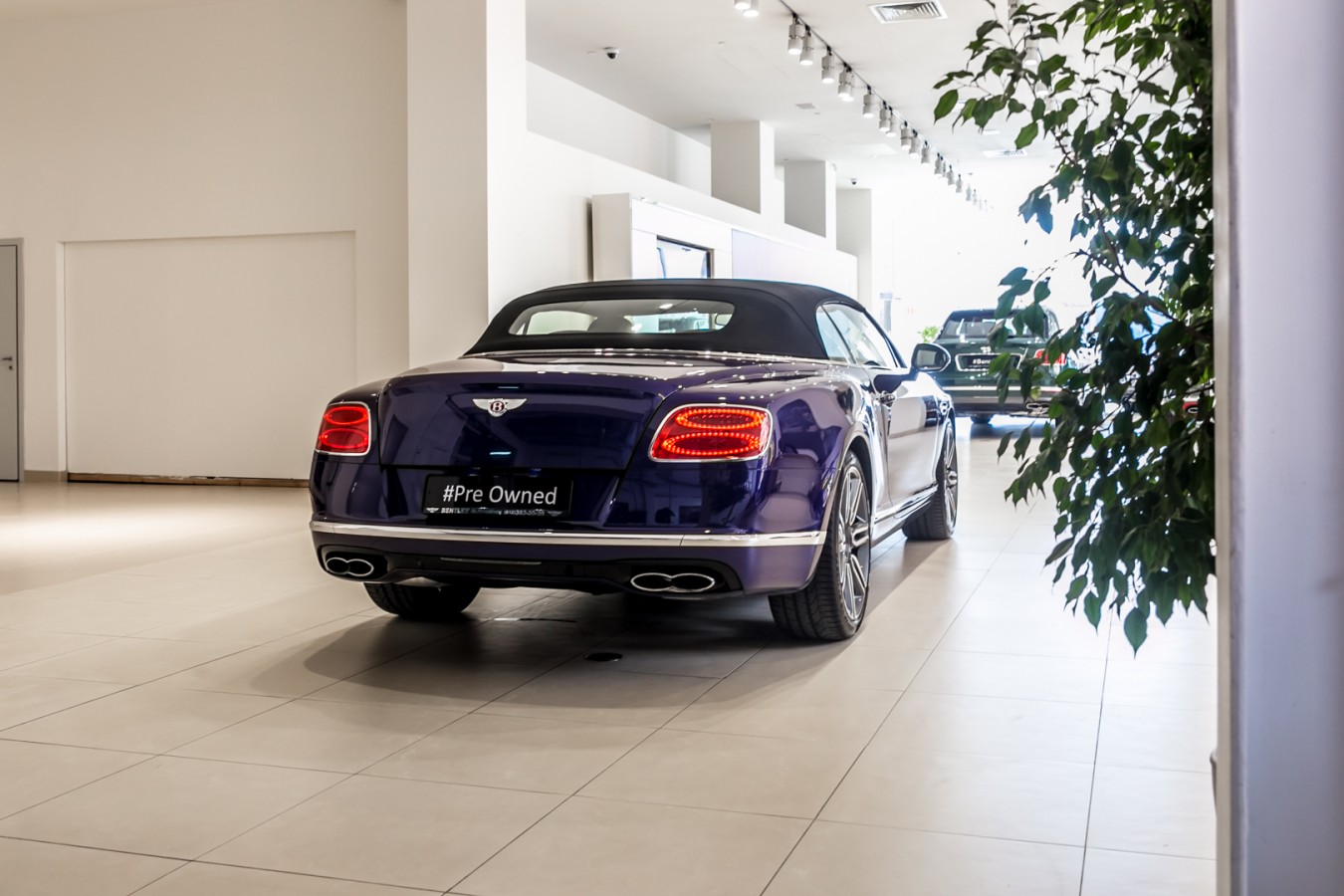 Линейка автомобилей с пробегом в Bentley Cанкт-Петербург - изображение IMG_0814 на Bentleymoscow.ru!