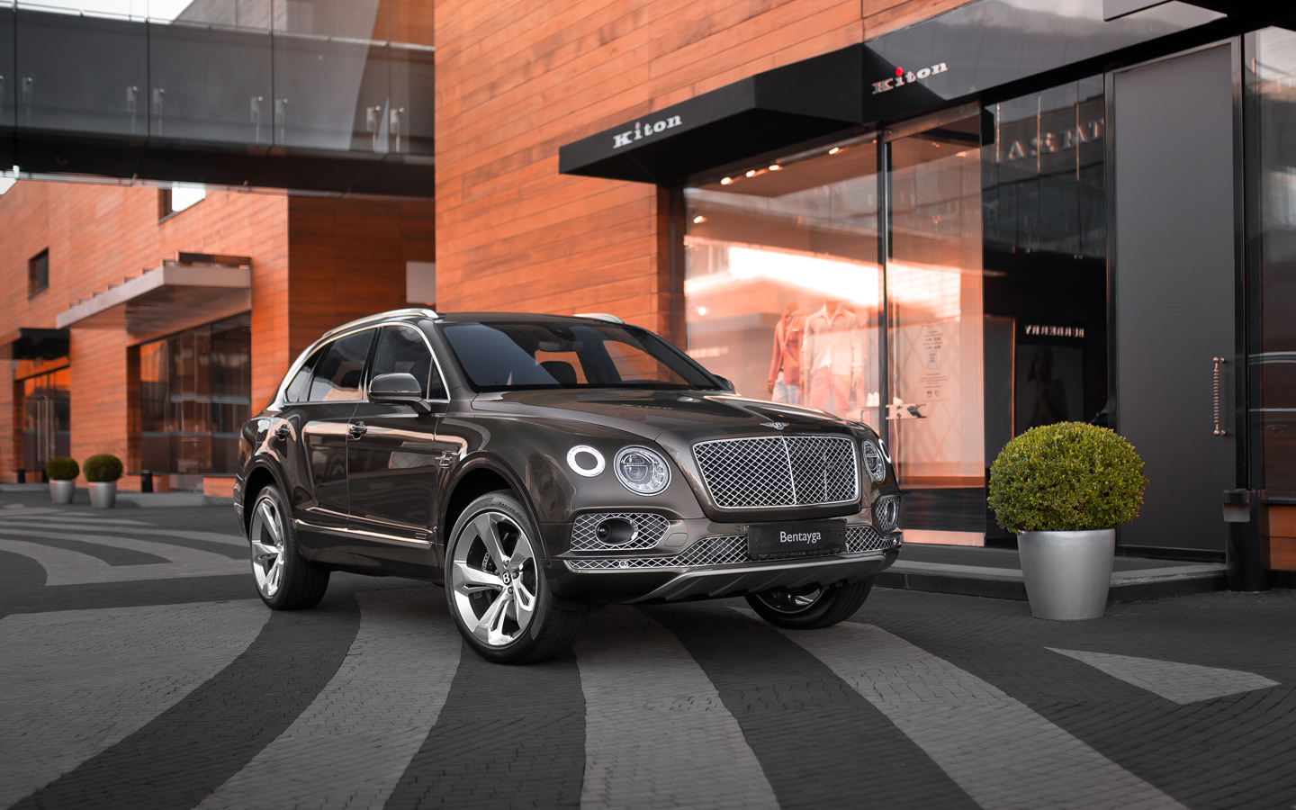 BENTLEY BENTAYGA DIESEL C ВЫГОДОЙ ДО 1 500 000 РУБЛЕЙ! при покупке автомобиля в trade-in - изображение IMG_2270 на Bentleymoscow.ru!