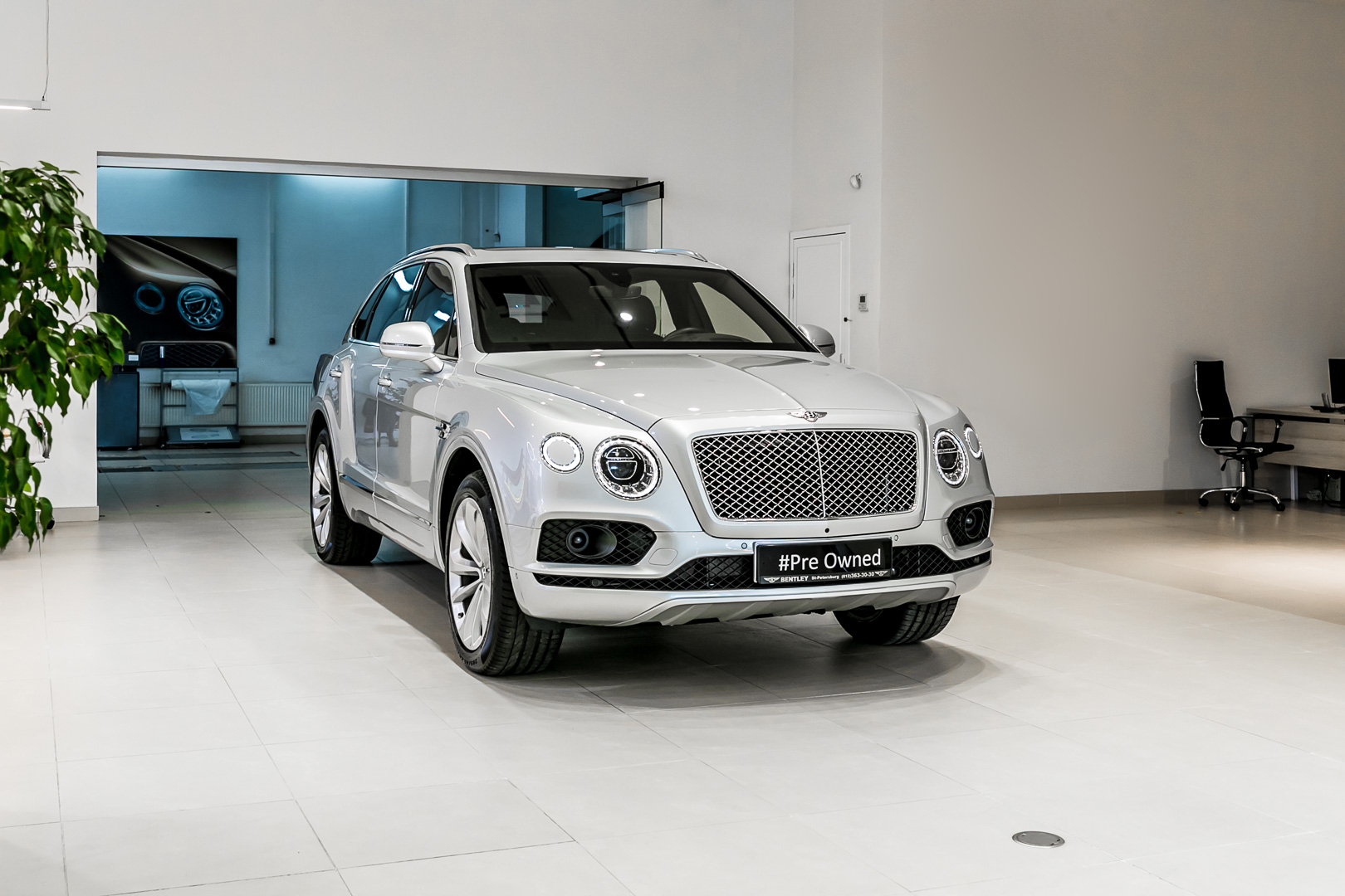 Линейка автомобилей с пробегом в Bentley Cанкт-Петербург - изображение IMG_3609_2 на Bentleymoscow.ru!