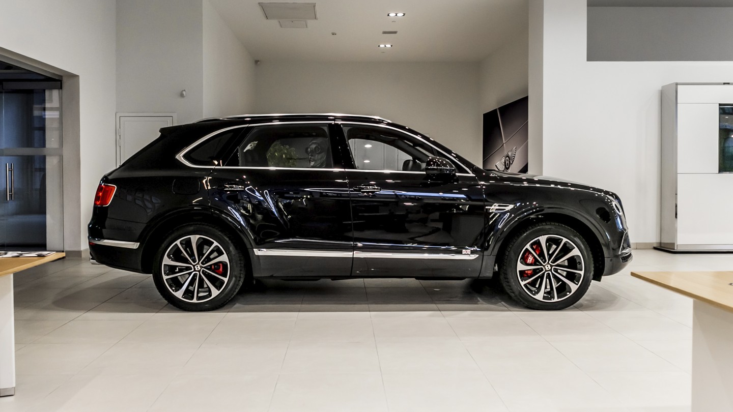 Линейка автомобилей с пробегом в Bentley Cанкт-Петербург - изображение IMG_4338 на Bentleymoscow.ru!