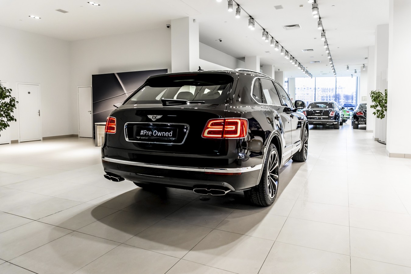 Линейка автомобилей с пробегом в Bentley Cанкт-Петербург - изображение IMG_4339 на Bentleymoscow.ru!