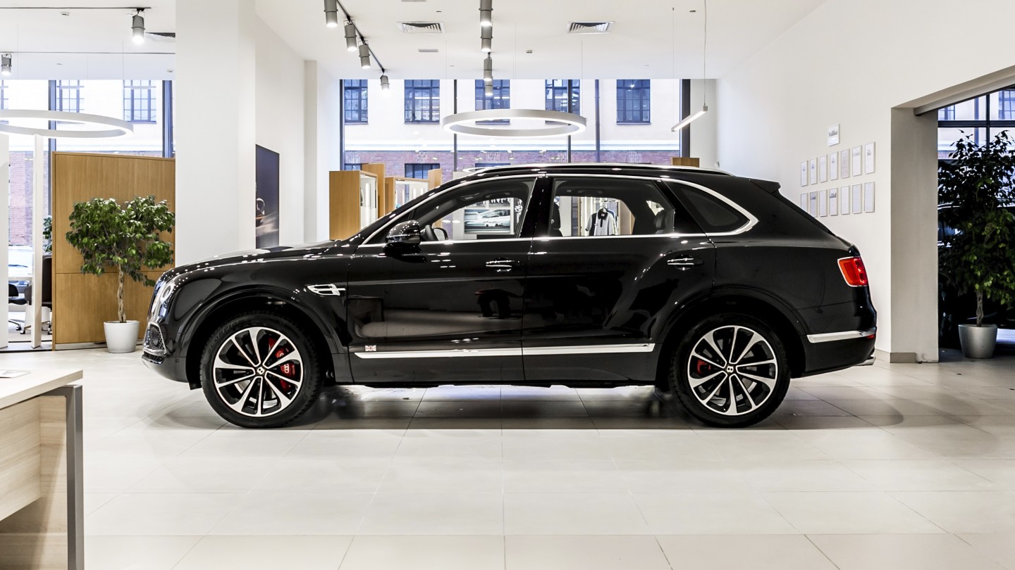 Линейка автомобилей с пробегом в Bentley Cанкт-Петербург - изображение IMG_4343 на Bentleymoscow.ru!