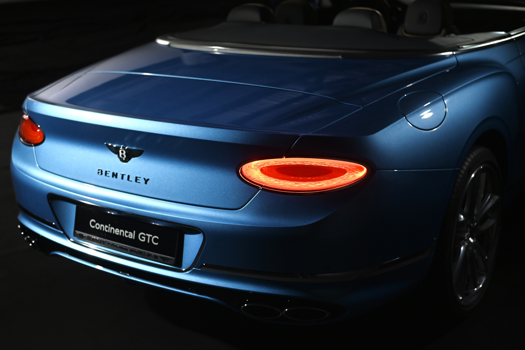 Кабриолет Bentley Continental GTC уже в шоуруме «Bentley Санкт-Петербург» - изображение IMG_4353 на Bentleymoscow.ru!