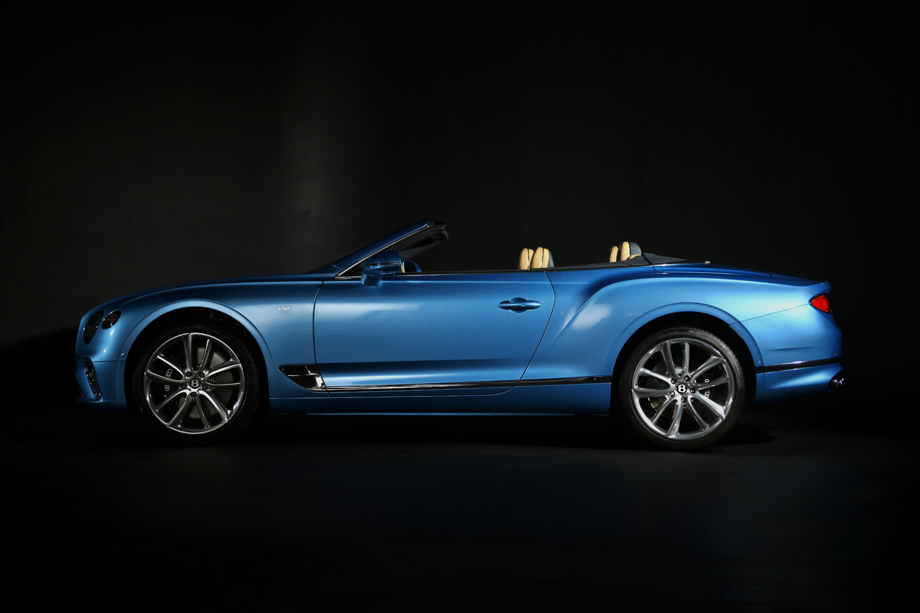 Кабриолет Bentley Continental GTC уже в шоуруме «Bentley Санкт-Петербург» - изображение IMG_4354_1 на Bentleymoscow.ru!