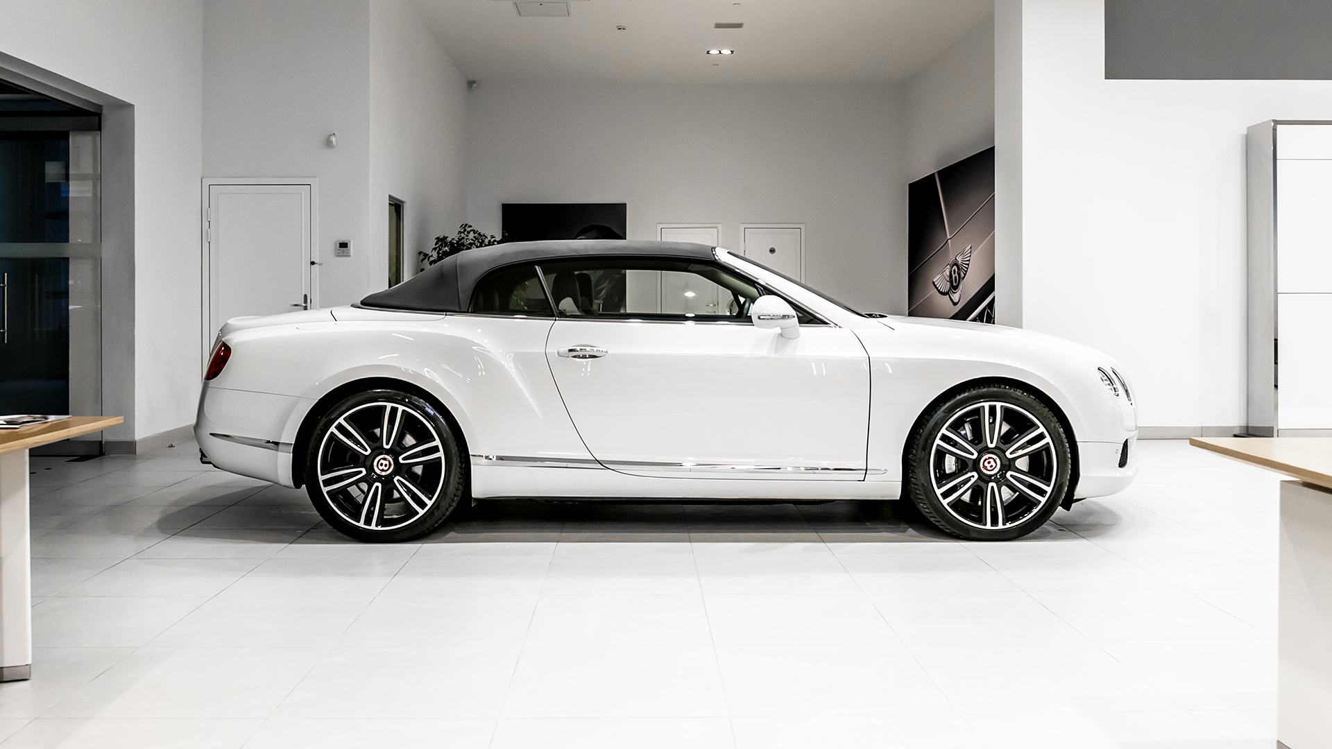 Линейка автомобилей с пробегом в Bentley Cанкт-Петербург - изображение IMG_4414 на Bentleymoscow.ru!