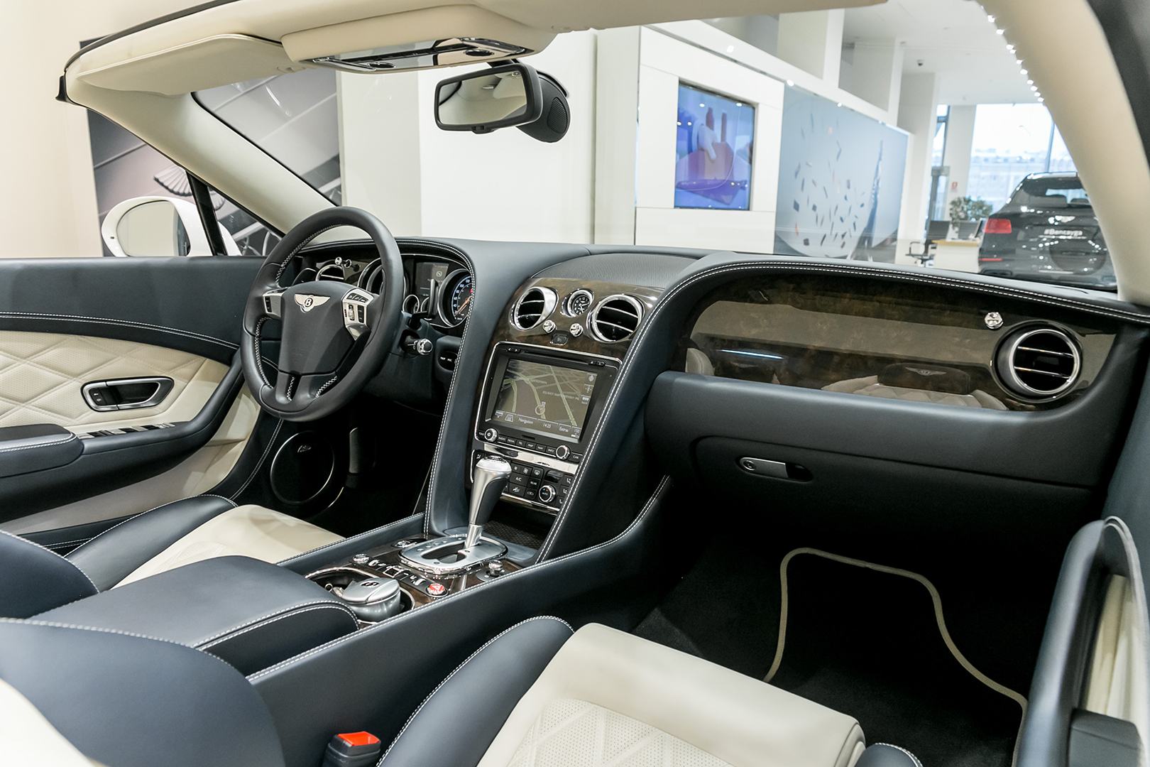 Линейка автомобилей с пробегом в Bentley Cанкт-Петербург - изображение IMG_4427 на Bentleymoscow.ru!