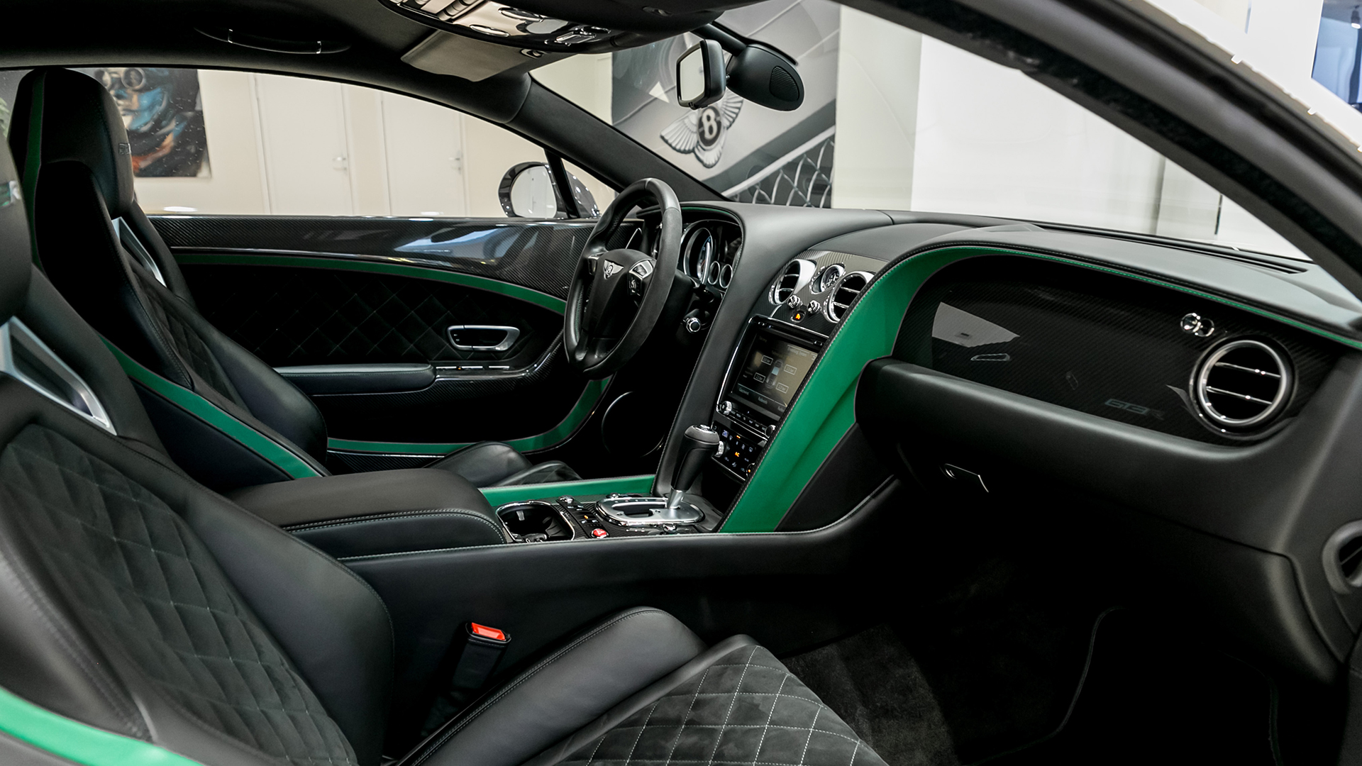 Линейка автомобилей с пробегом в Bentley Cанкт-Петербург - изображение IMG_4876 на Bentleymoscow.ru!