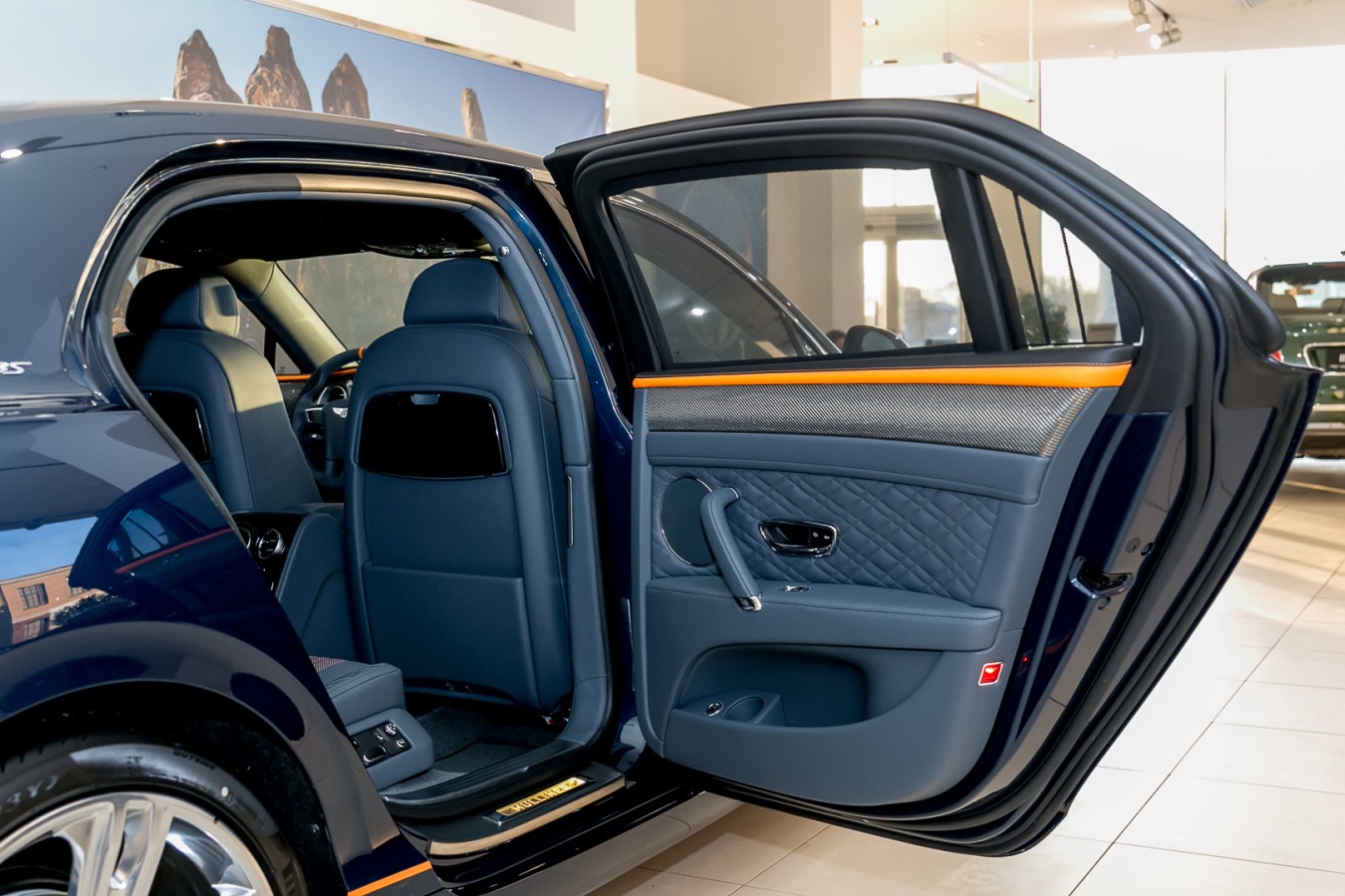 СОЗДАНО ВРУЧНУЮ В ВЕЛИКОБРИТАНИИ, ВЫБРАНО С ЛЮБОВЬЮ В РОССИИ - изображение IMG_8628 на Bentleymoscow.ru!