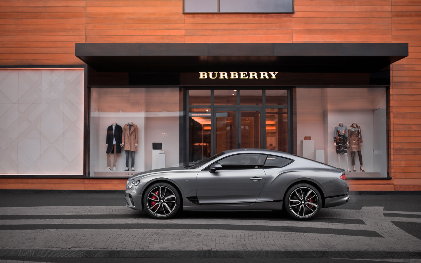 НОВЫЙ BENTLEY CONTINENTAL GT V8 - изображение IMG_9279 на Bentleymoscow.ru!