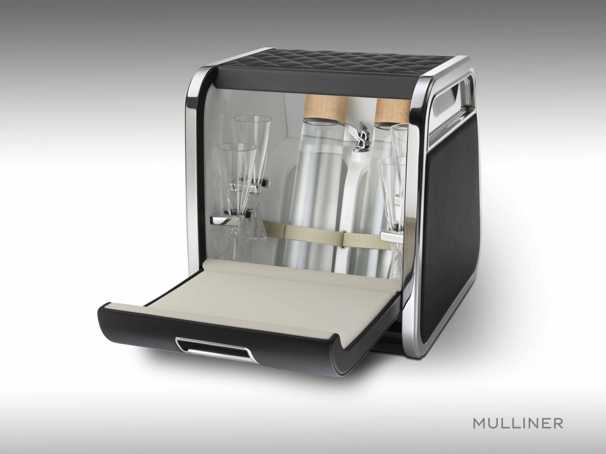 КОМПЛЕКТ ДЛЯ ПИКНИКА LINLEY HAMPER ОТ MULLINER - изображение MULLINER-Hamper-Bottle-Cooler-Water на Bentleymoscow.ru!