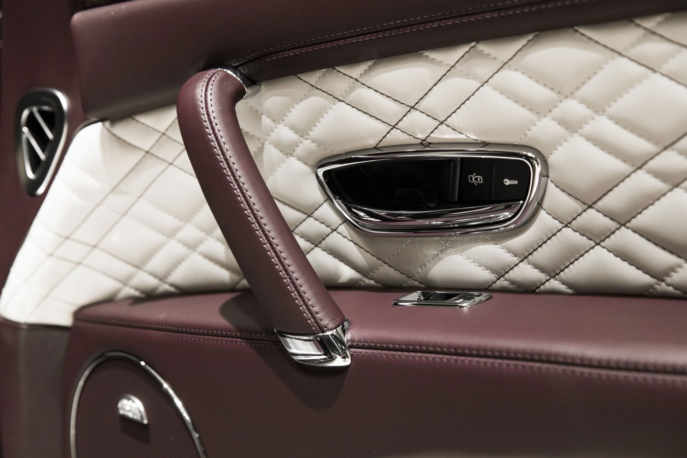 СОЗДАНО ВРУЧНУЮ В ВЕЛИКОБРИТАНИИ, ВЫБРАНО С ЛЮБОВЬЮ В РОССИИ - изображение NICK96691 на Bentleymoscow.ru!