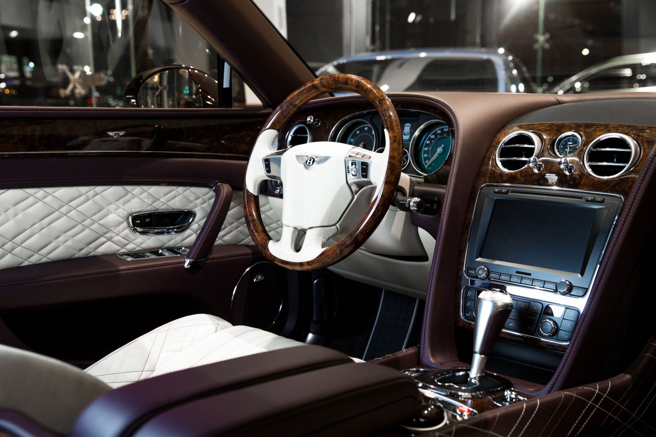 СОЗДАНО ВРУЧНУЮ В ВЕЛИКОБРИТАНИИ, ВЫБРАНО С ЛЮБОВЬЮ В РОССИИ - изображение NICK97631 на Bentleymoscow.ru!