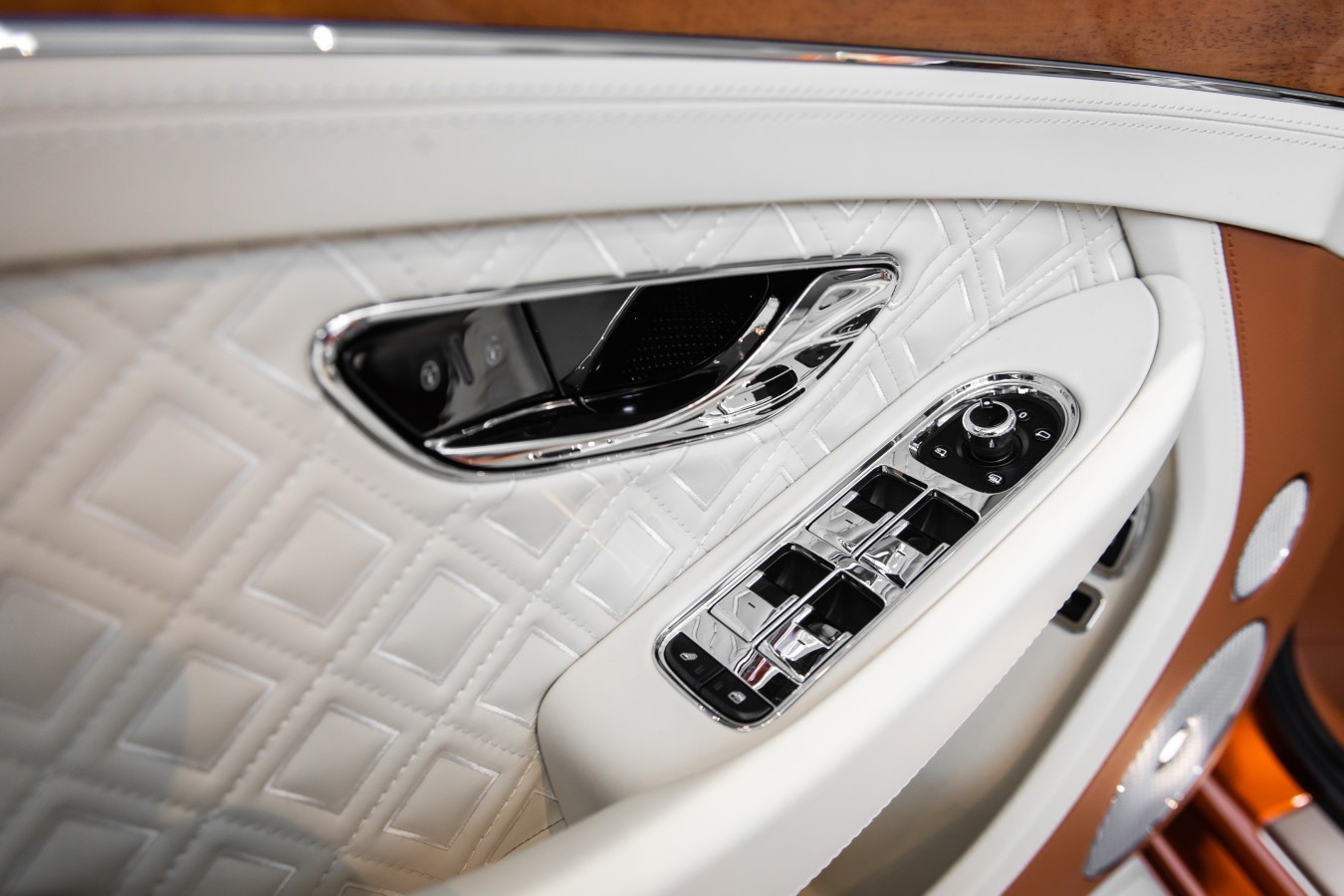 LADY`S COLLECTION SPB - изображение New-Continental-GT-2_012 на Bentleymoscow.ru!