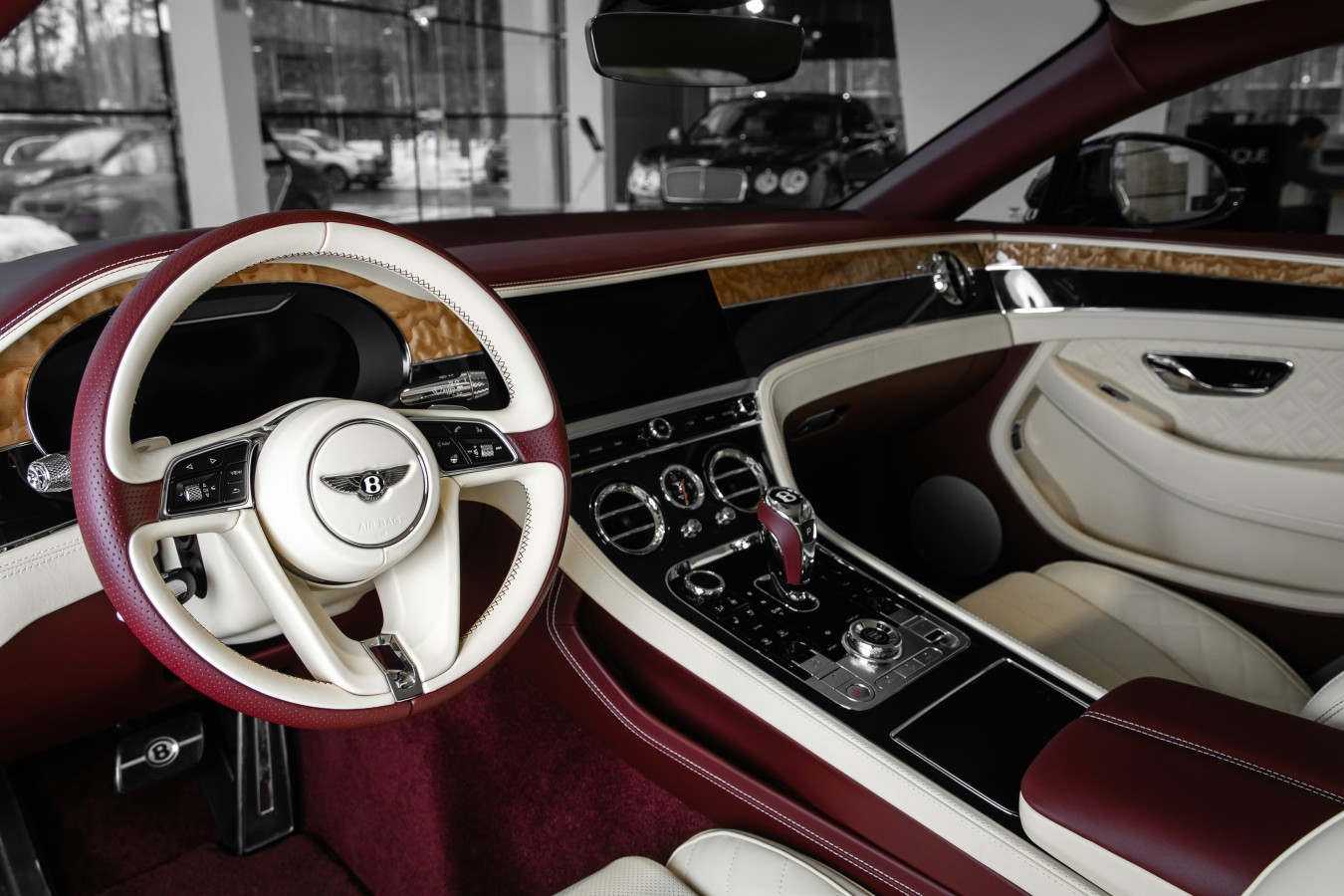 LADY`S COLLECTION SPB - изображение New-Continental-GT_017 на Bentleymoscow.ru!