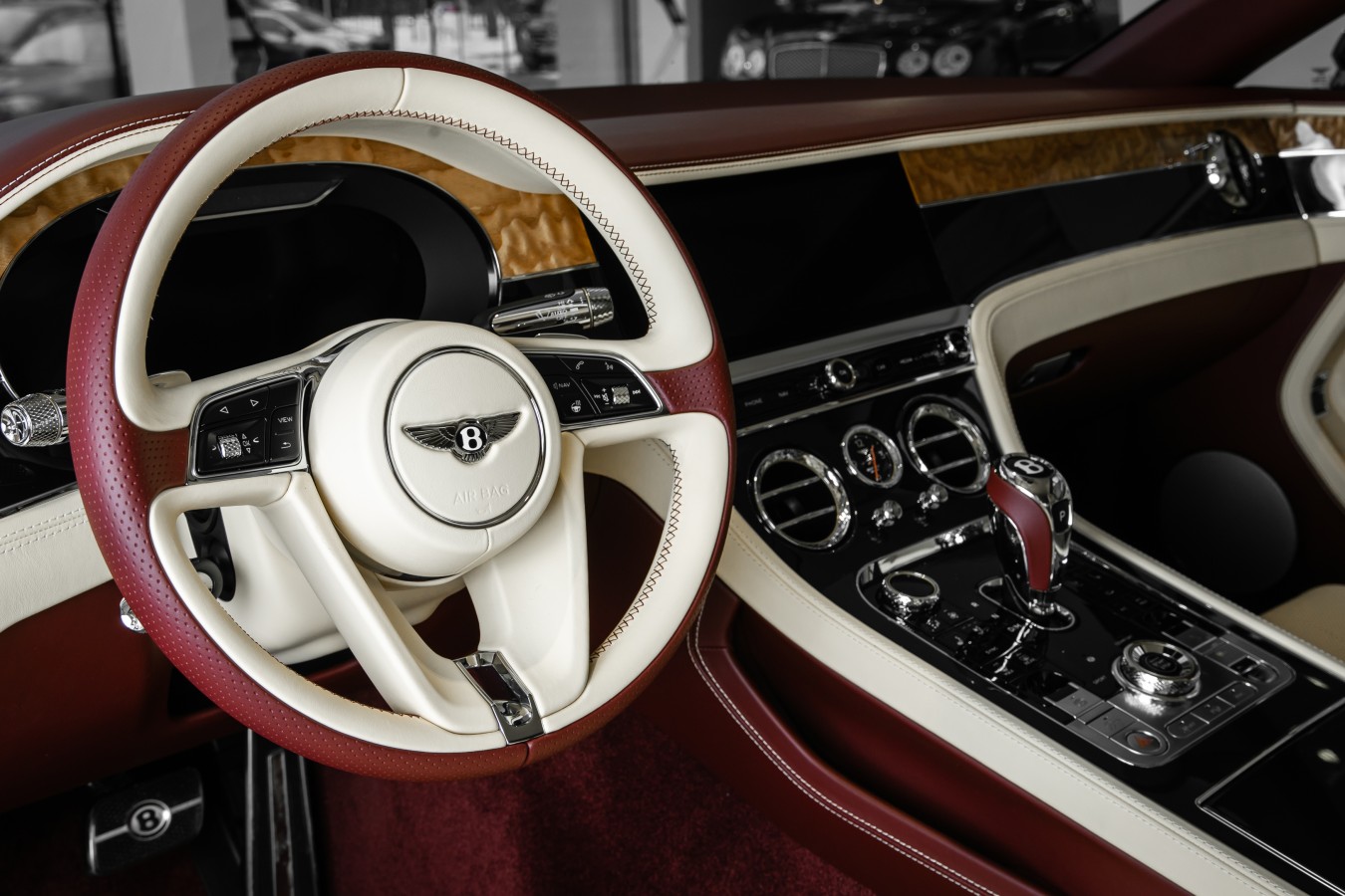 LADY`S COLLECTION SPB - изображение New-Continental-GT_018 на Bentleymoscow.ru!