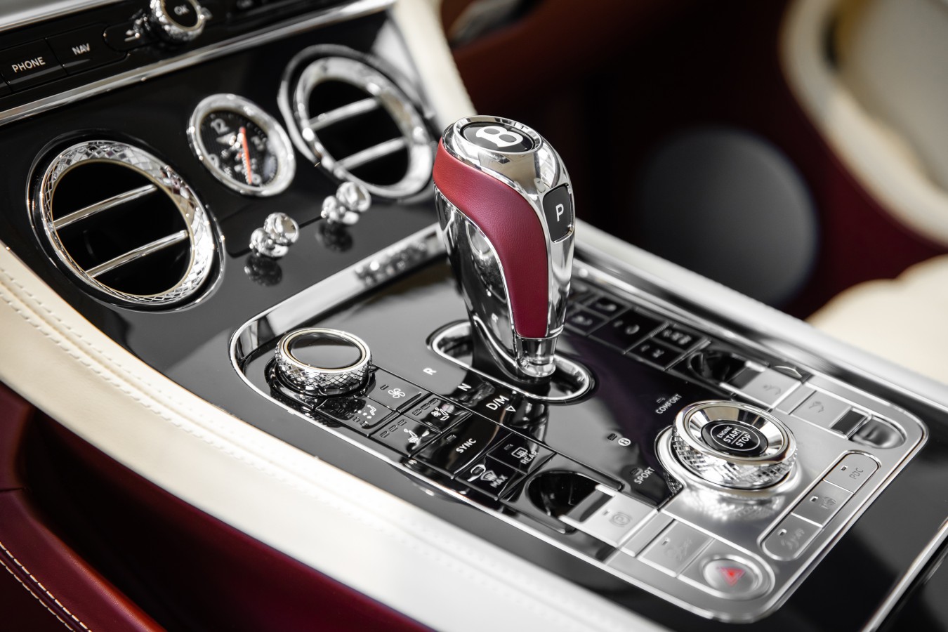 LADY`S COLLECTION SPB - изображение New-Continental-GT_020 на Bentleymoscow.ru!